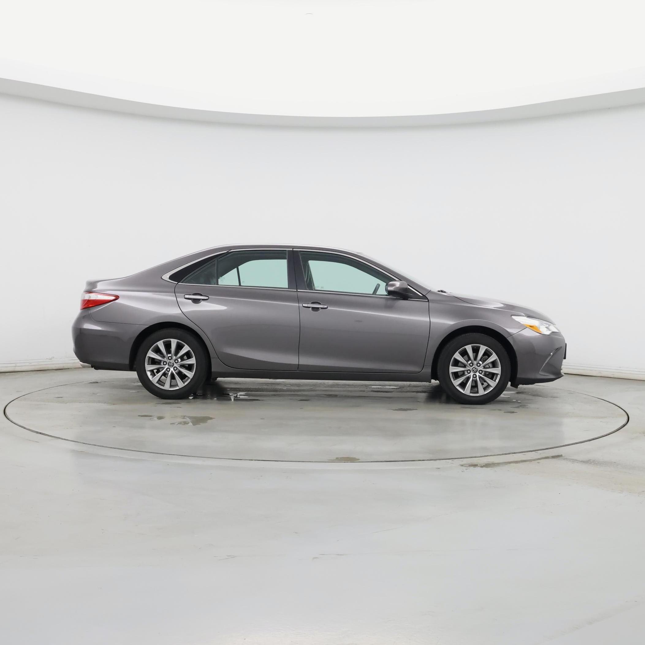 Thumbnail: 2015 Toyota Camry - 7