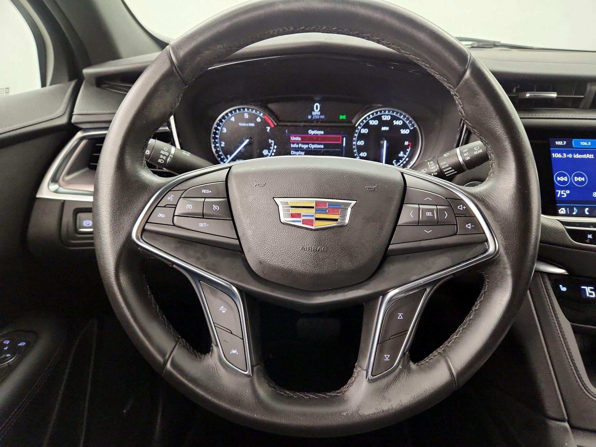 Thumbnail: 2021 Cadillac XT5 - 10