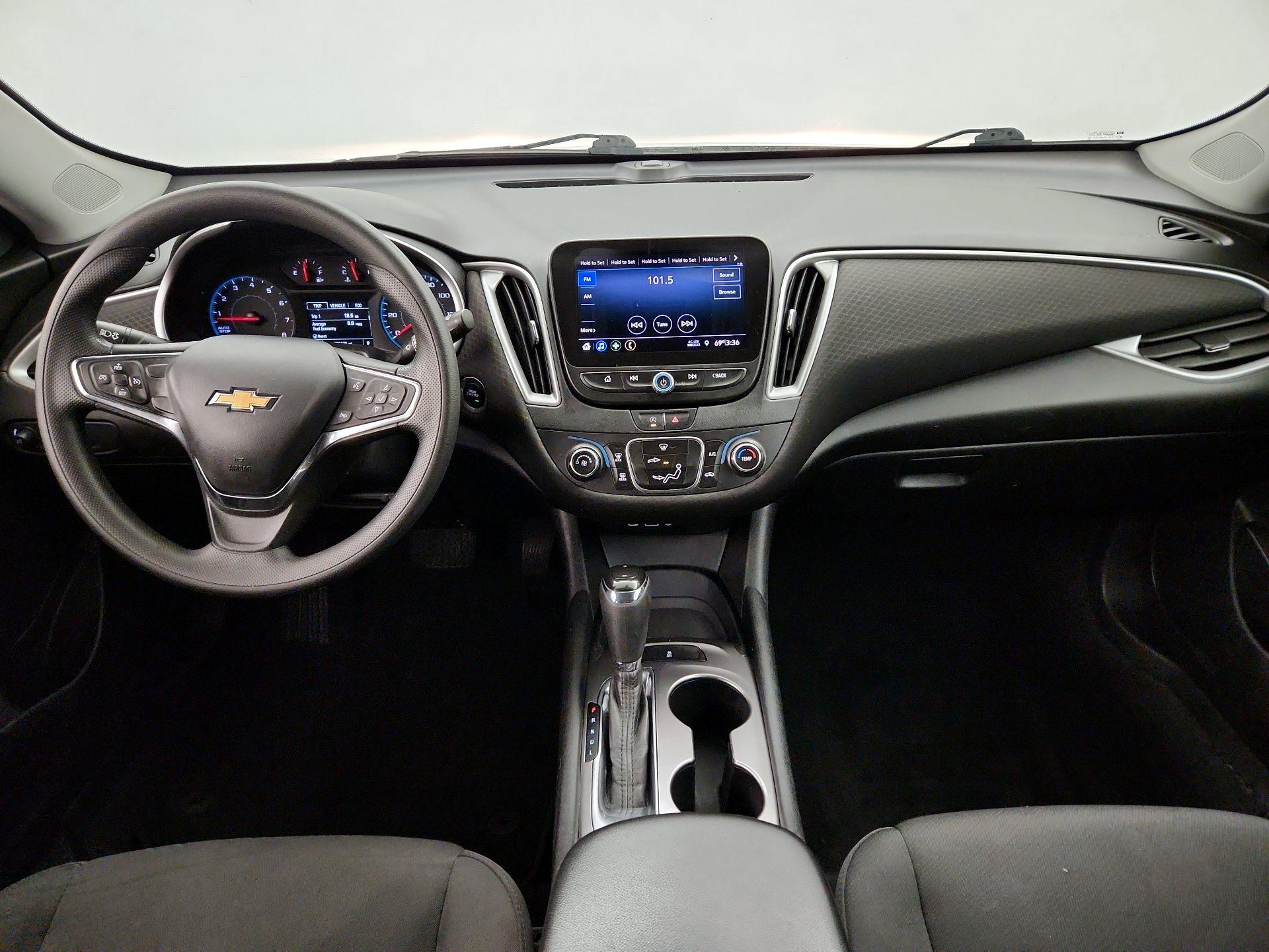 Thumbnail: 2020 Chevrolet Malibu - 9
