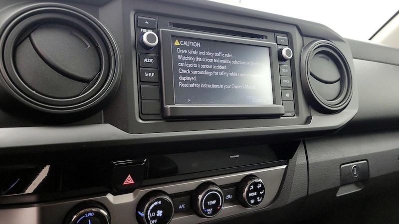 2017 Toyota Tacoma SR 16