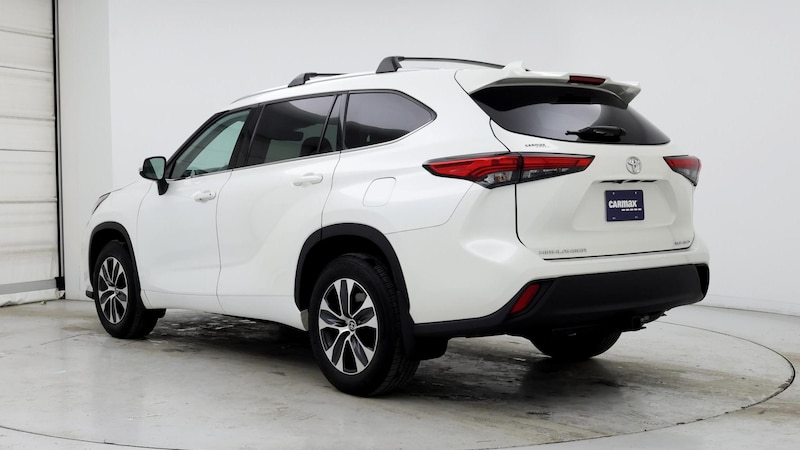 2021 Toyota Highlander XLE 2