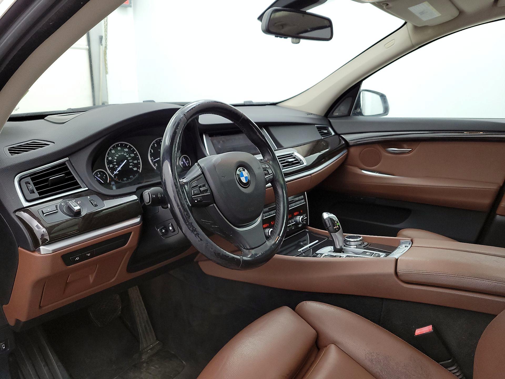 Thumbnail: 2015 BMW 5 Series - 11