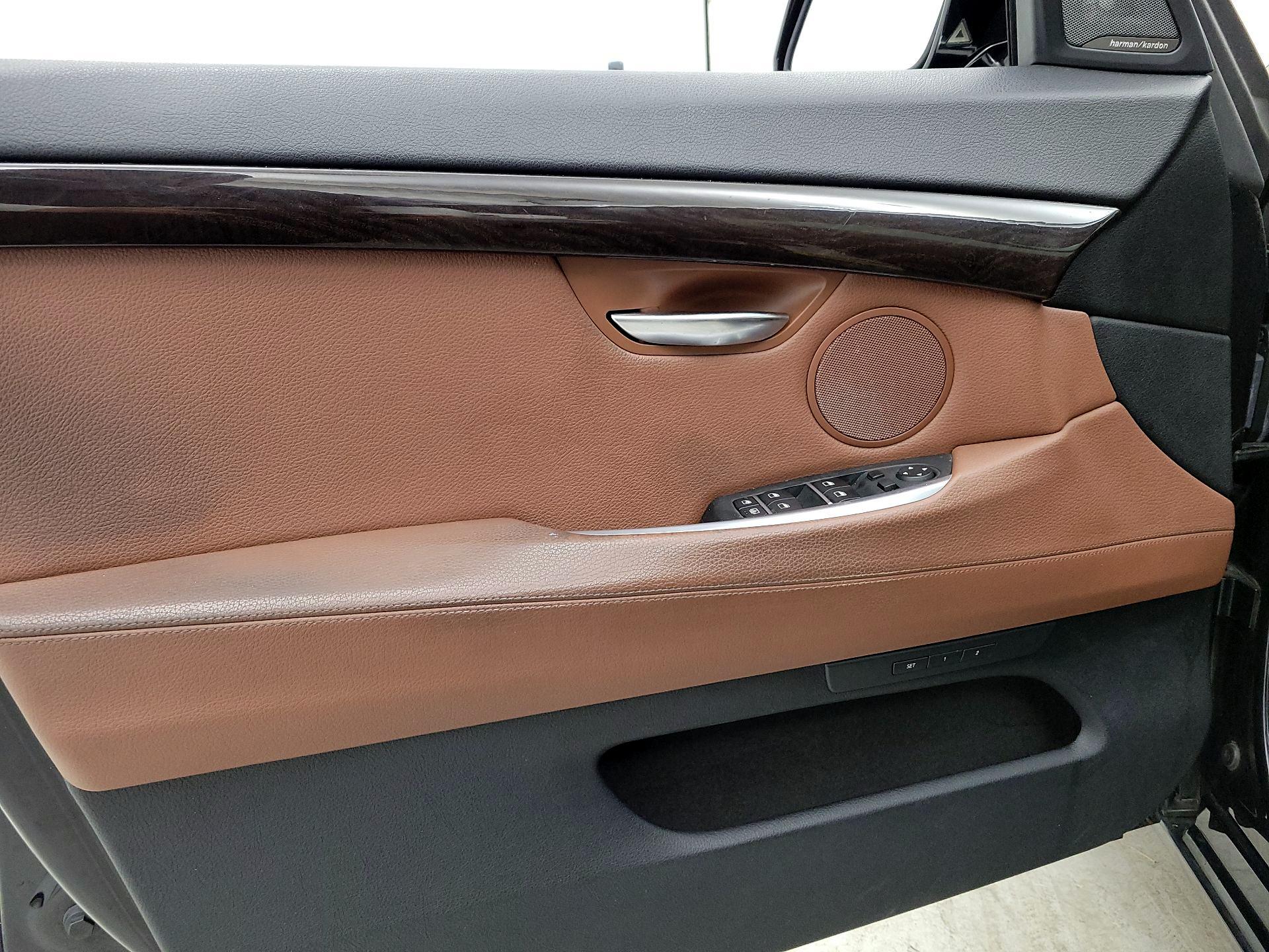 Thumbnail: 2015 BMW 5 Series - 12