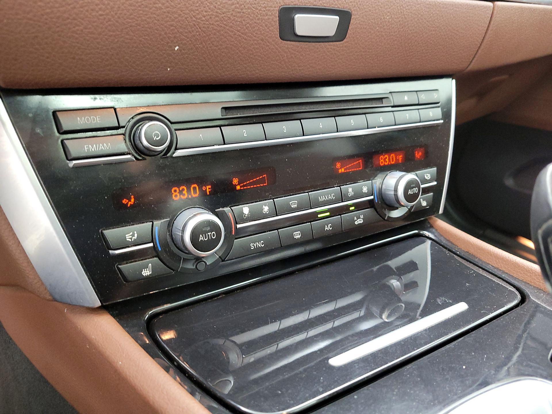 Thumbnail: 2015 BMW 5 Series - 15