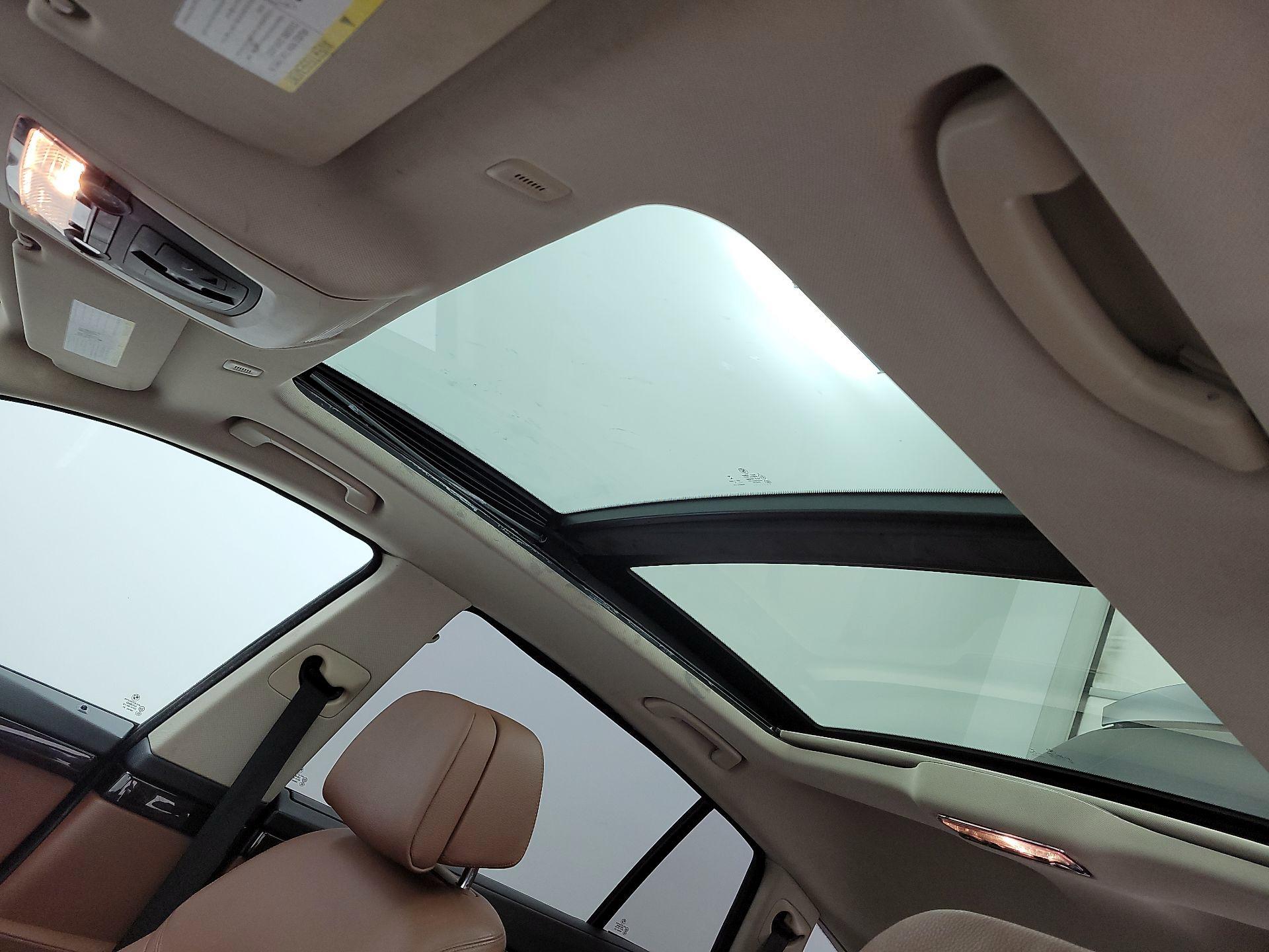 Thumbnail: 2015 BMW 5 Series - 17