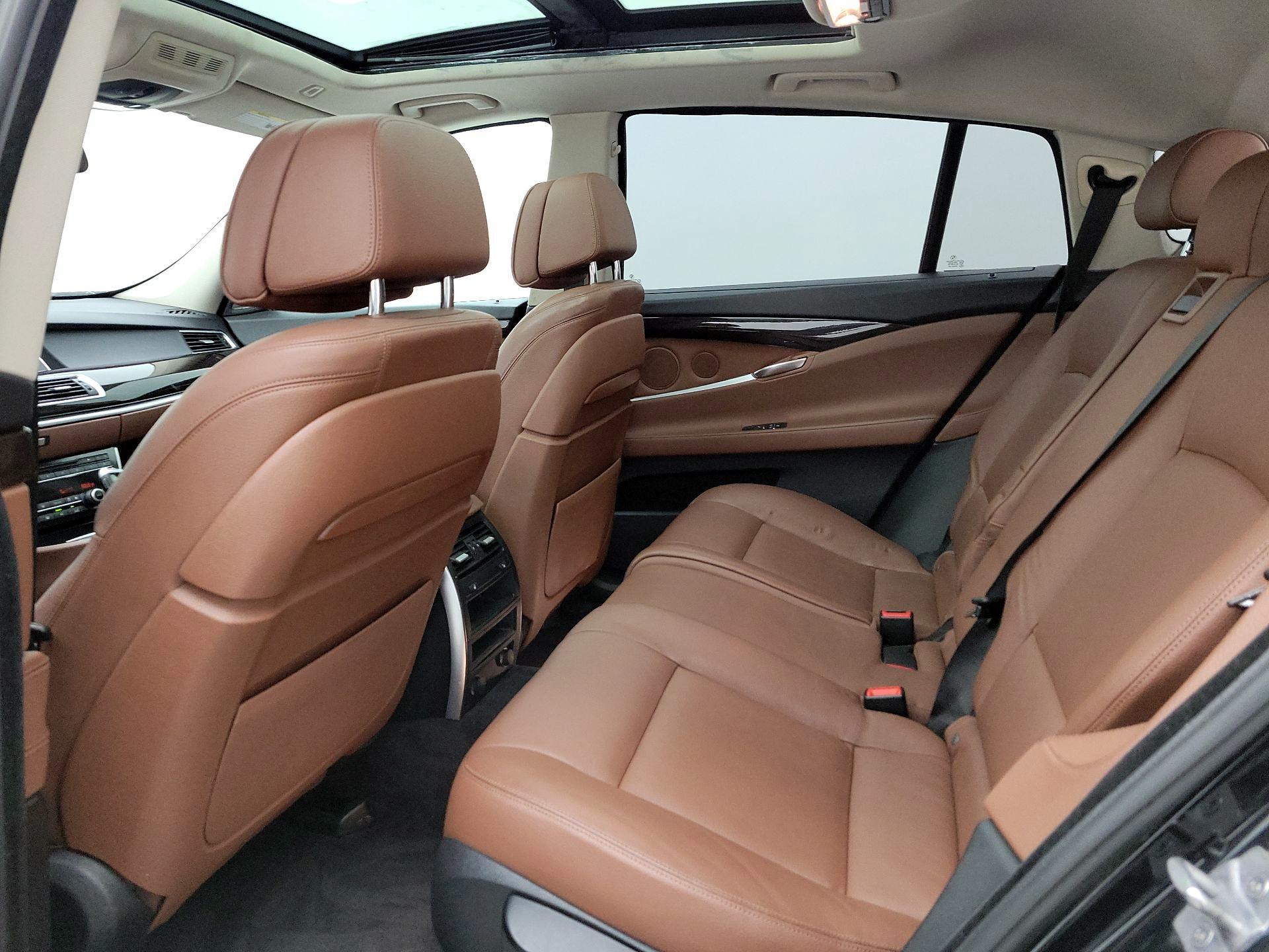 Thumbnail: 2015 BMW 5 Series - 18