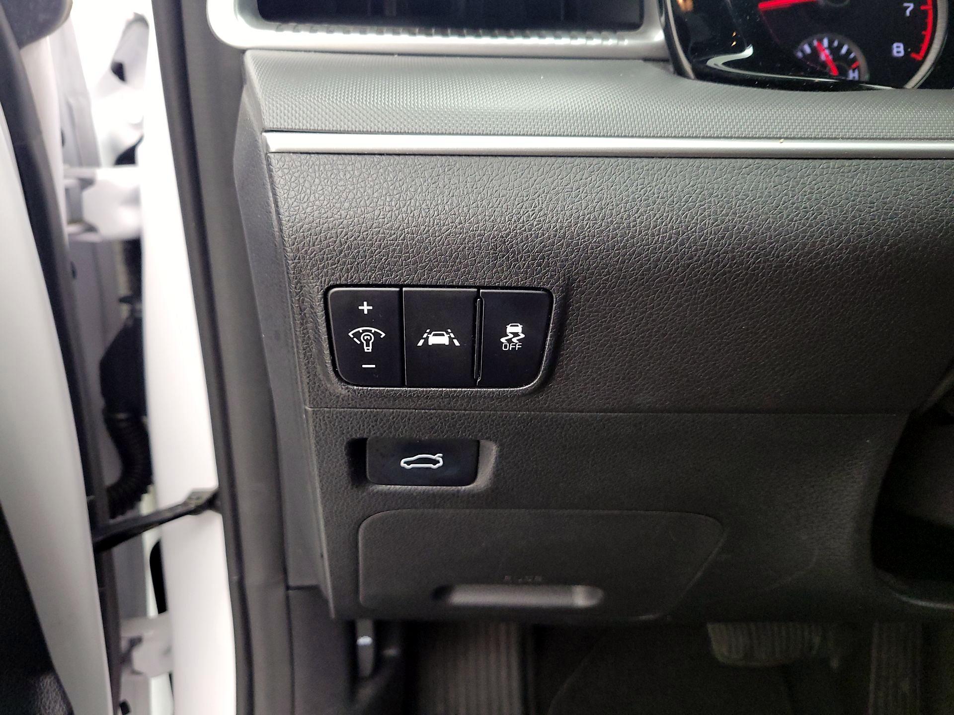 Thumbnail: 2022 Kia K5 - 13