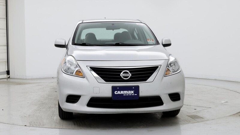 2014 Nissan Versa SV 5