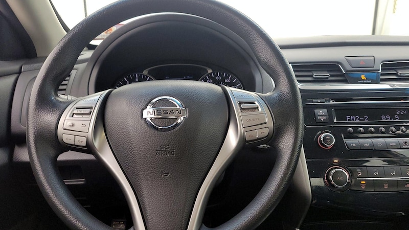 2015 Nissan Altima S 10