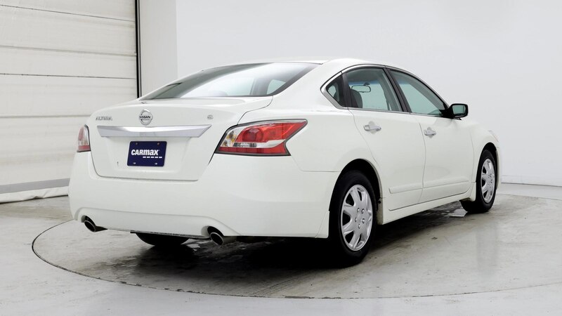 2015 Nissan Altima S 8