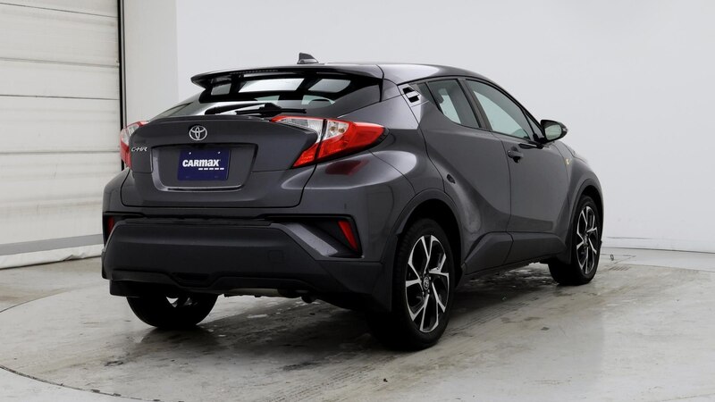 2021 Toyota C-HR XLE 8