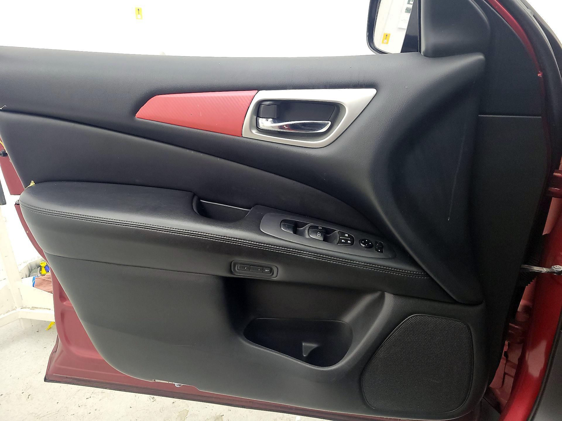 Thumbnail: 2014 Nissan Pathfinder - 12