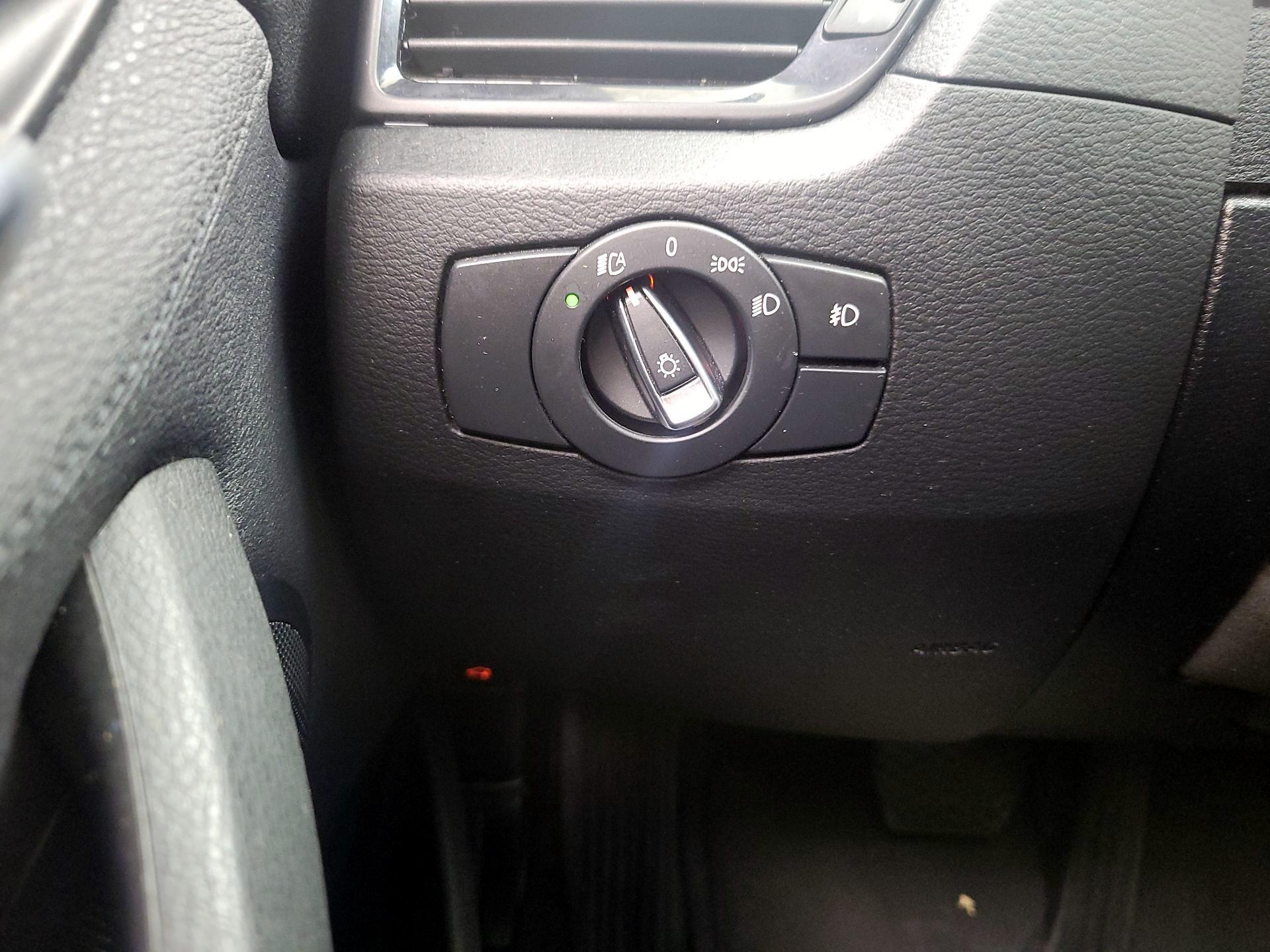 Thumbnail: 2015 BMW X1 - 13
