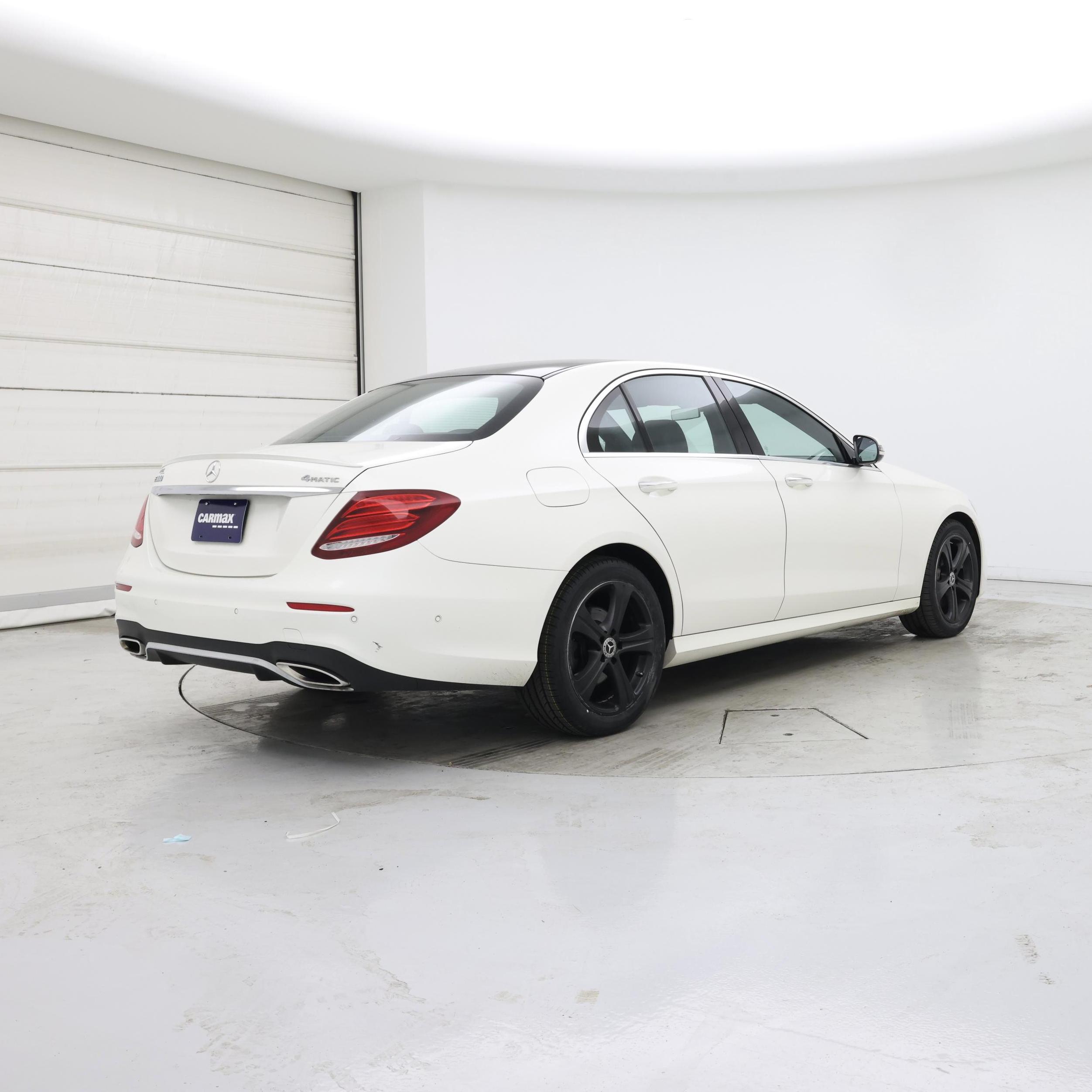 Thumbnail: 2017 Mercedes-Benz E-Class - 8