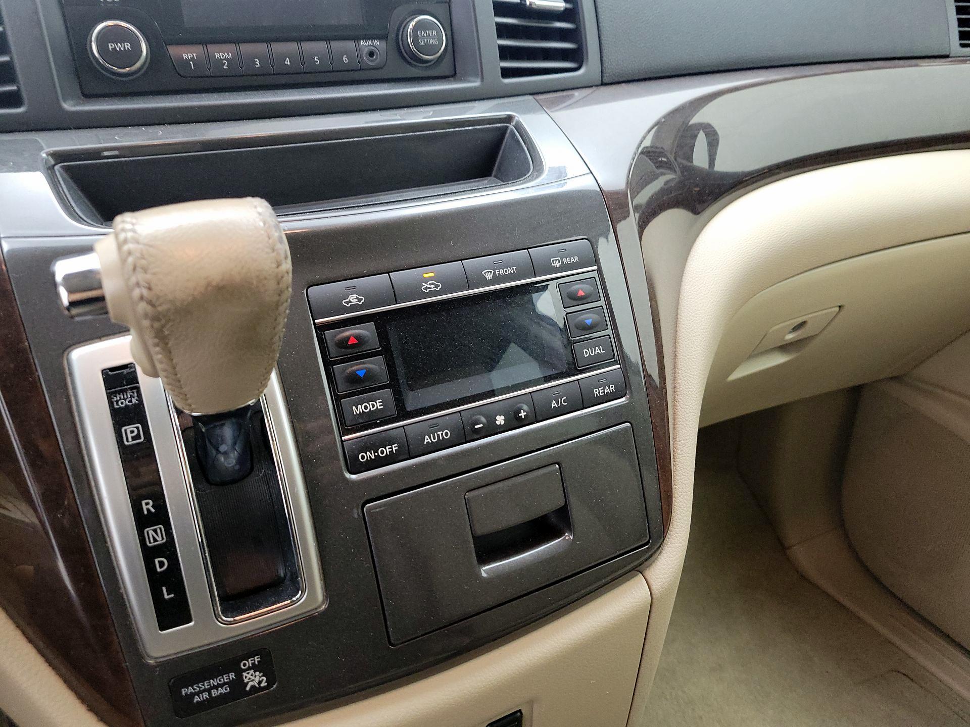 Thumbnail: 2014 Nissan Quest - 16