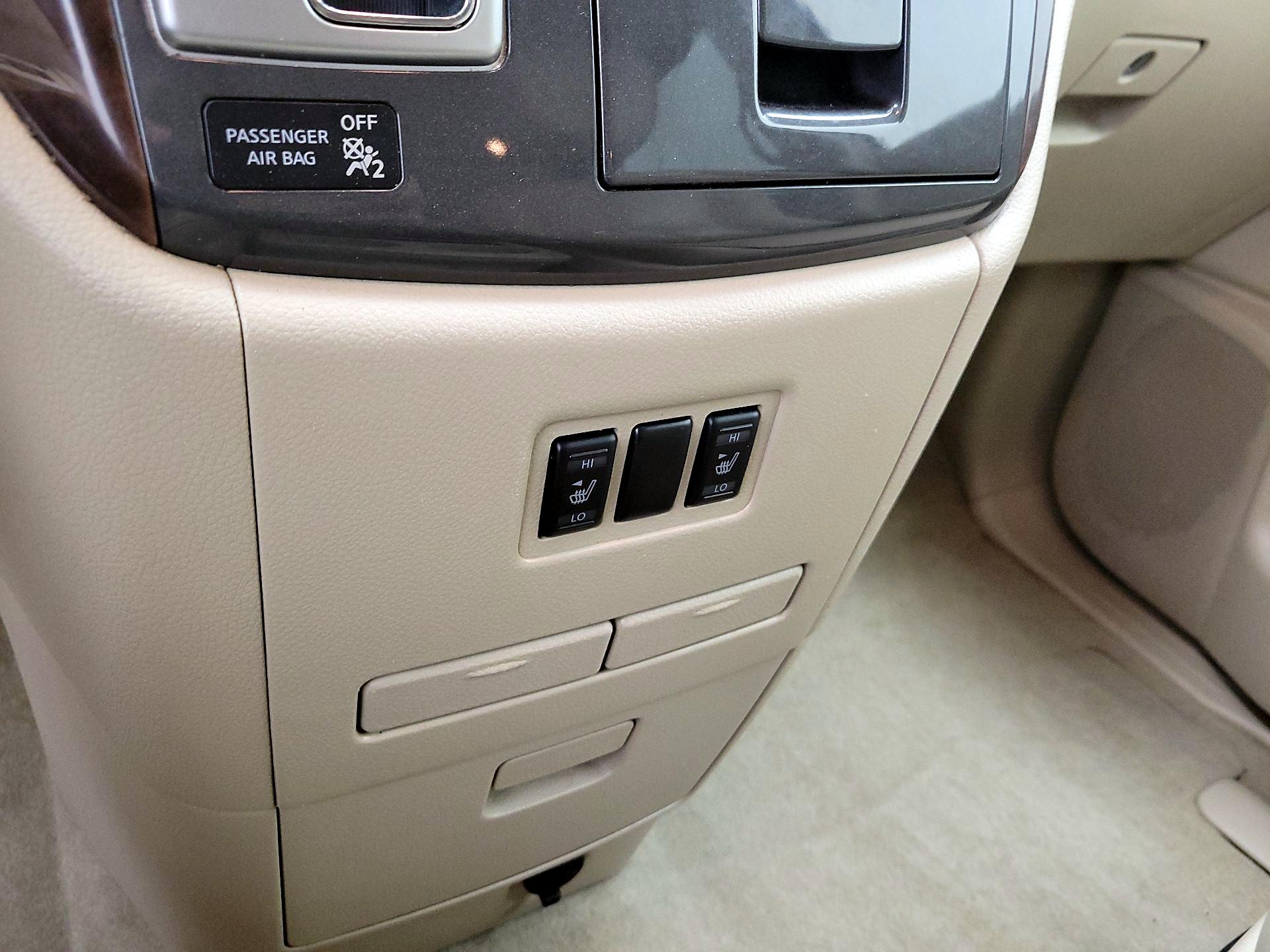 Thumbnail: 2014 Nissan Quest - 18