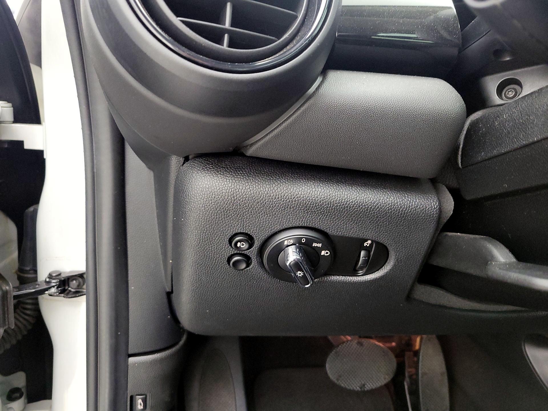 Thumbnail: 2020 MINI Cooper Hardtop - 13