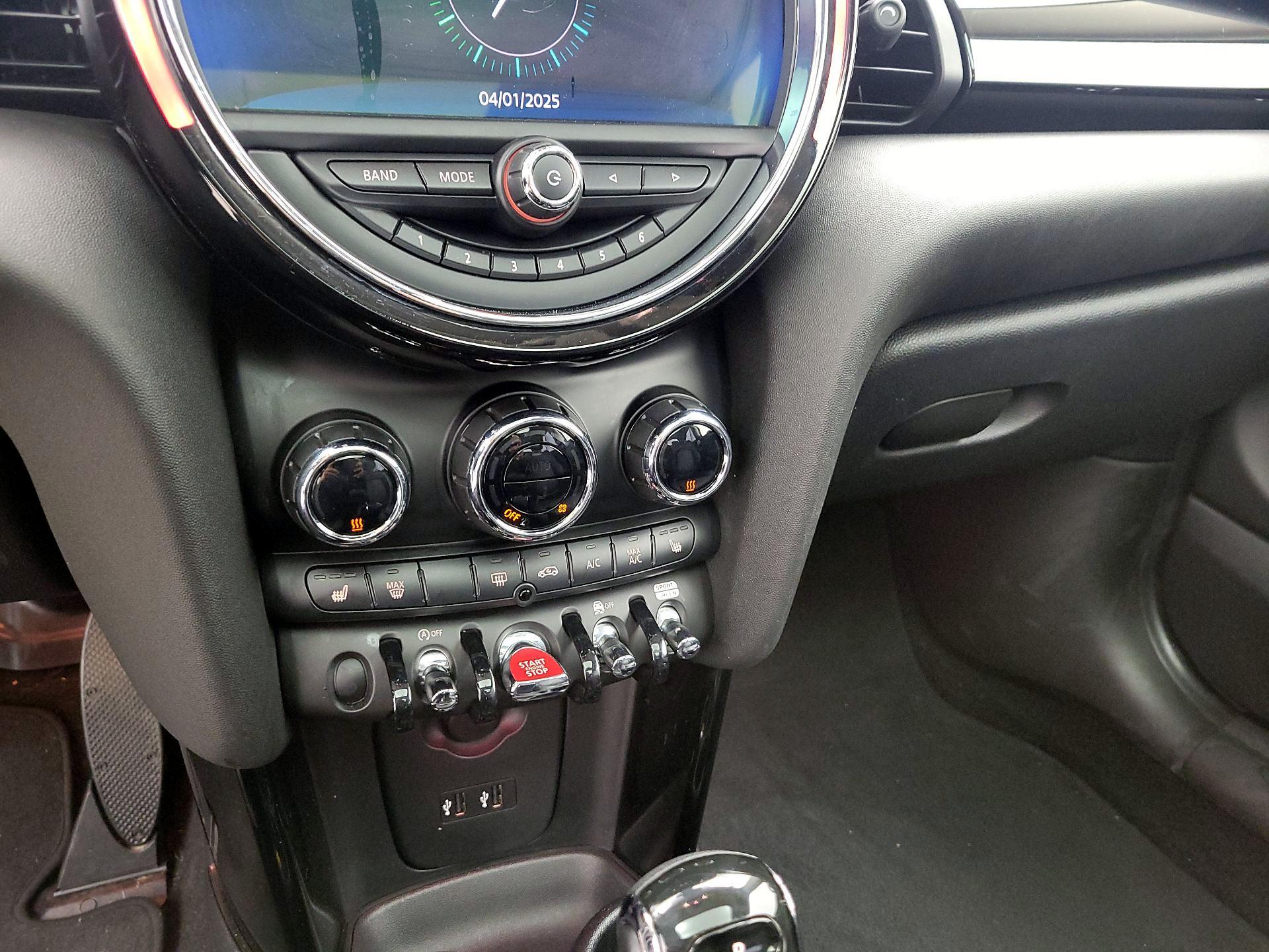 Thumbnail: 2020 MINI Cooper Hardtop - 16