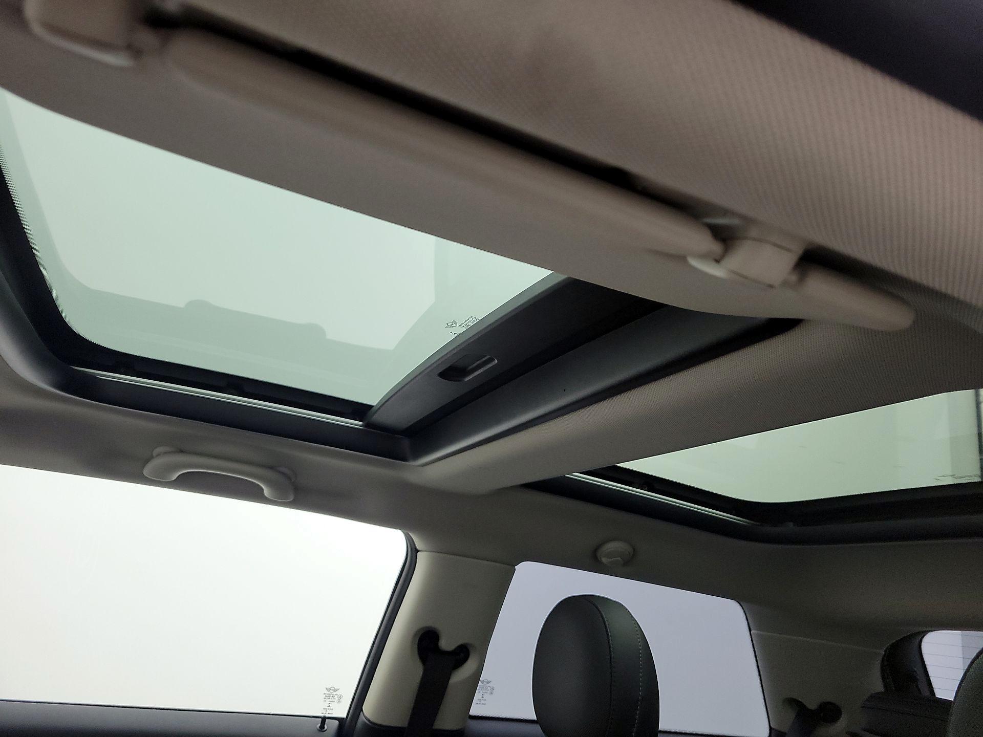 Thumbnail: 2020 MINI Cooper Hardtop - 19
