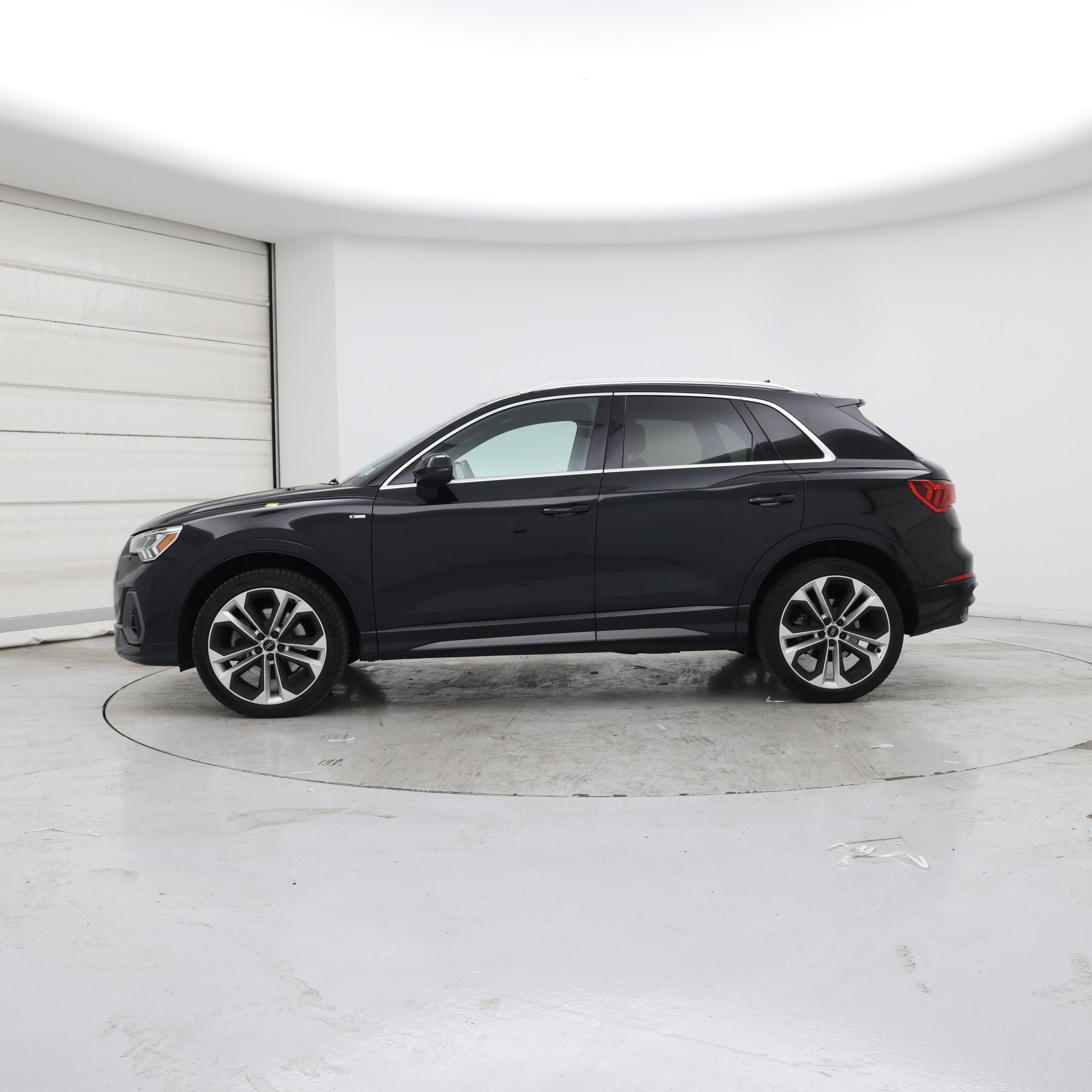 Thumbnail: 2020 Audi Q3 - 3
