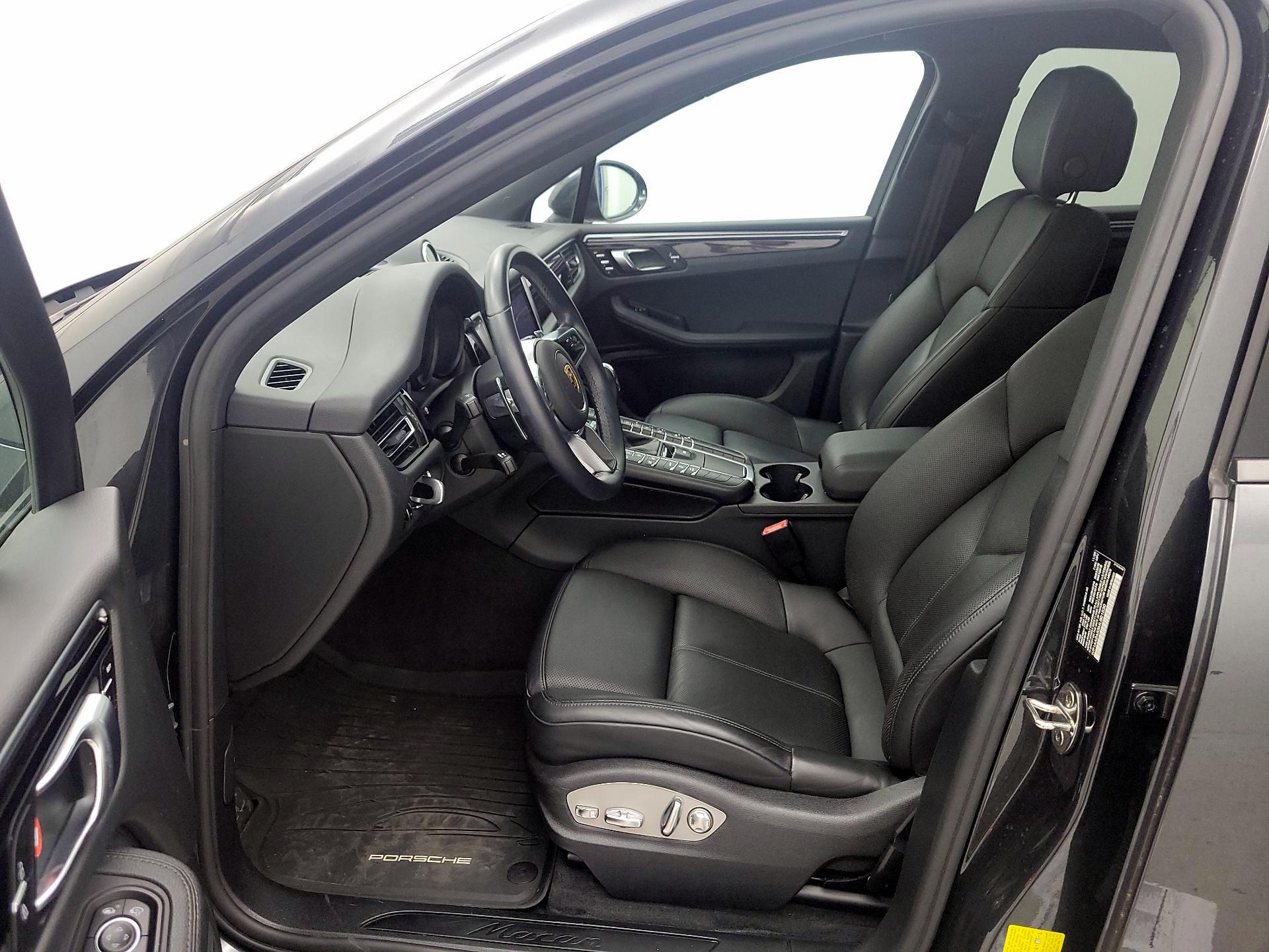 Thumbnail: 2021 Porsche Macan - 11