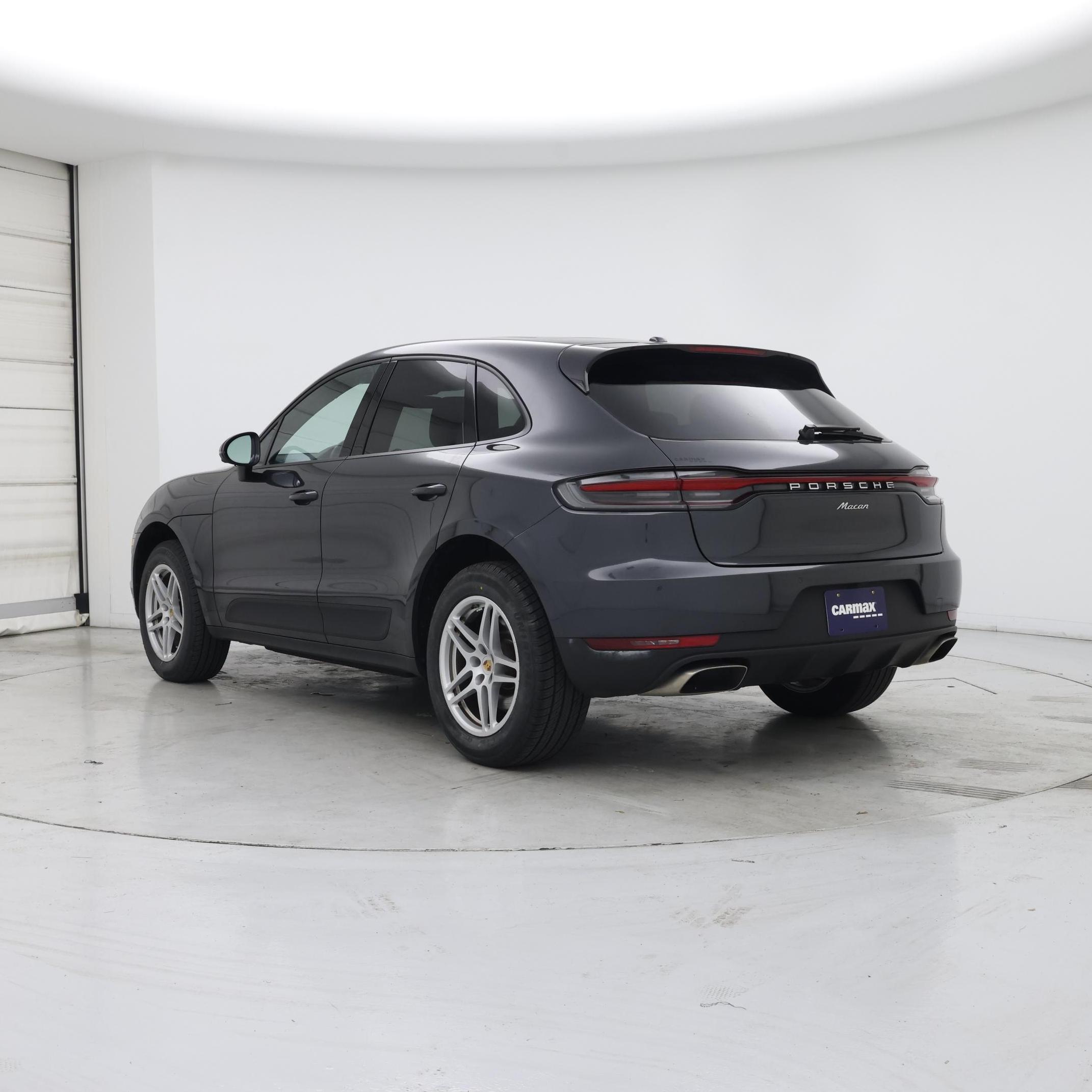 Thumbnail: 2021 Porsche Macan - 2