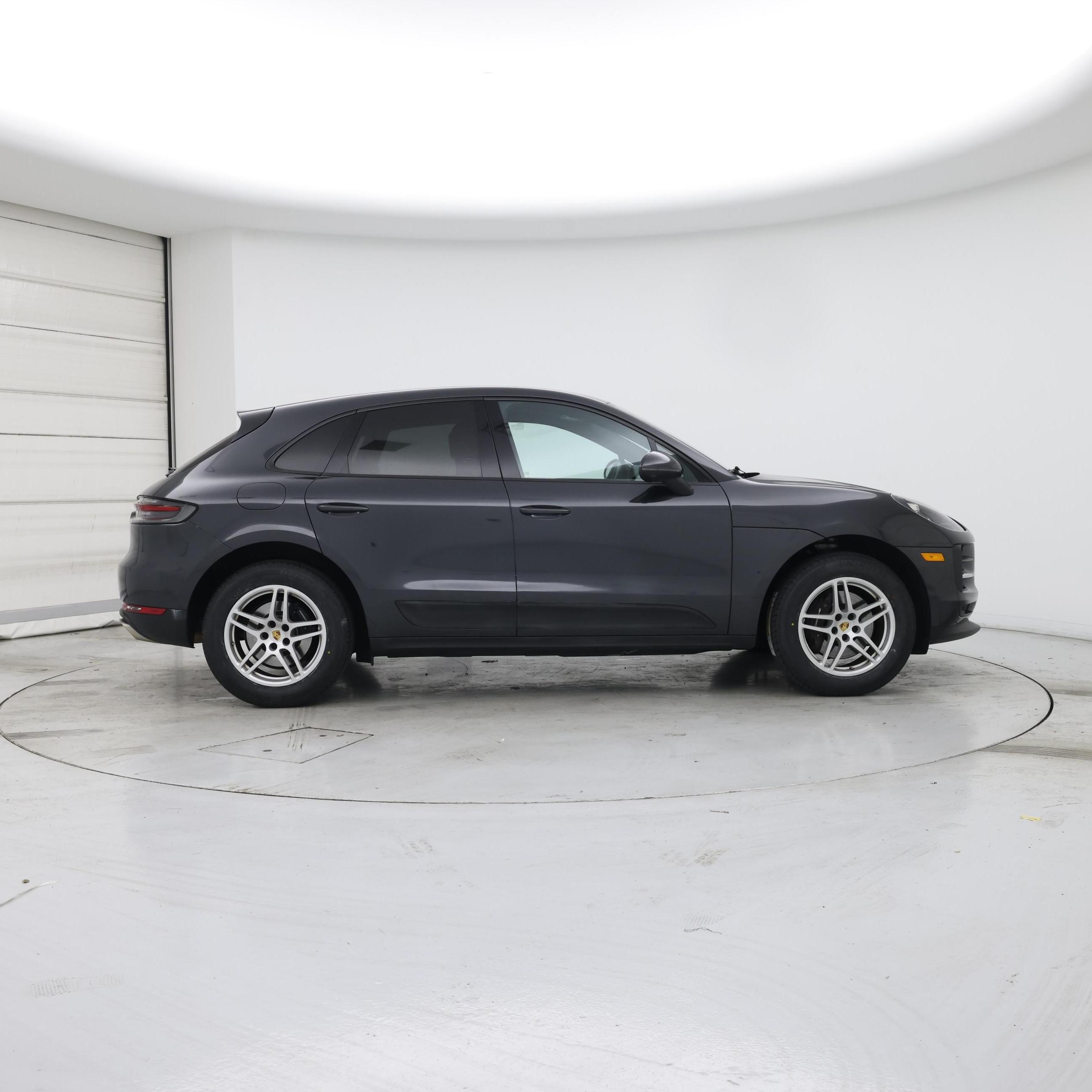 Thumbnail: 2021 Porsche Macan - 7