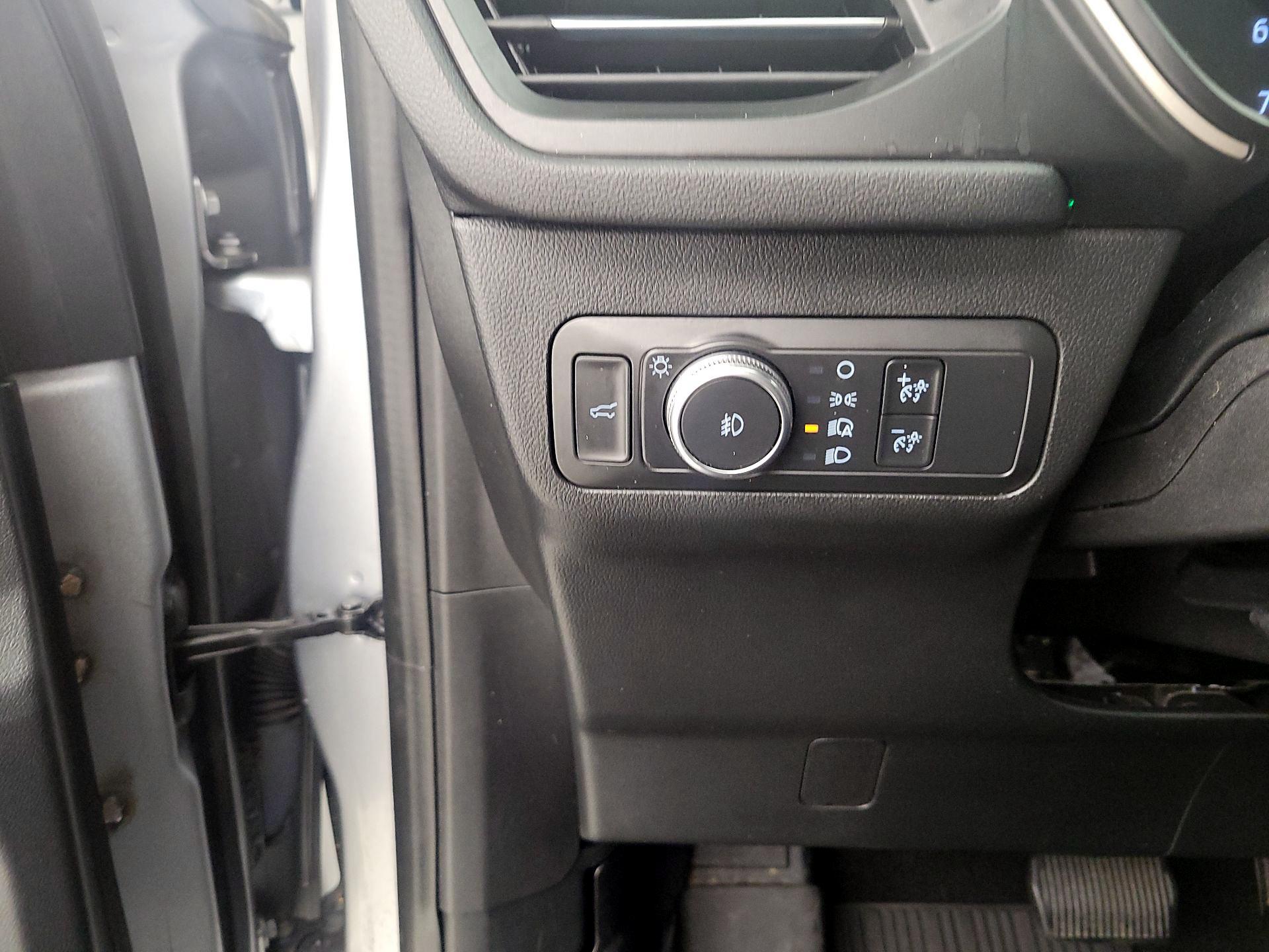 Thumbnail: 2021 Ford Escape - 11