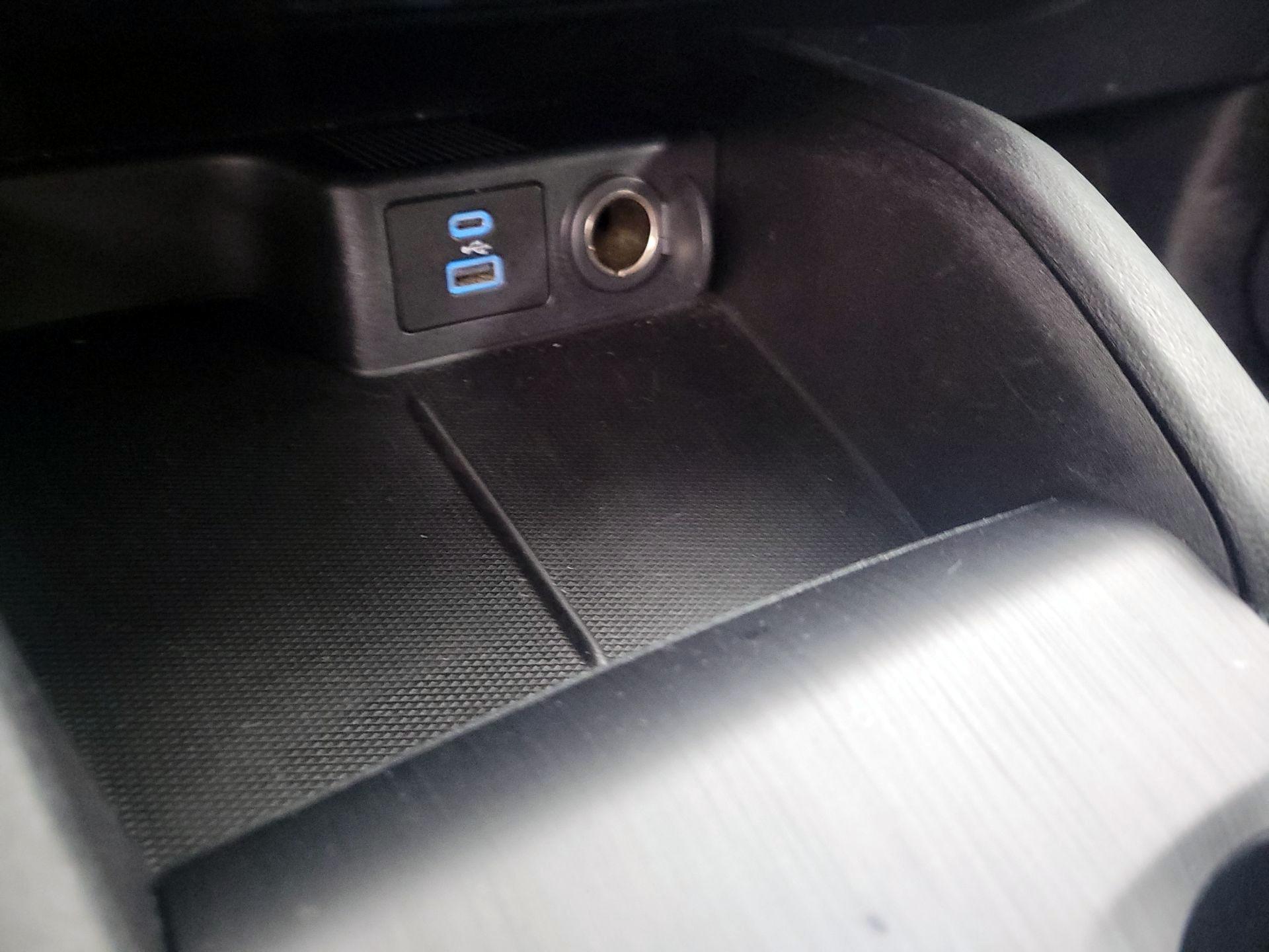 Thumbnail: 2021 Ford Escape - 16