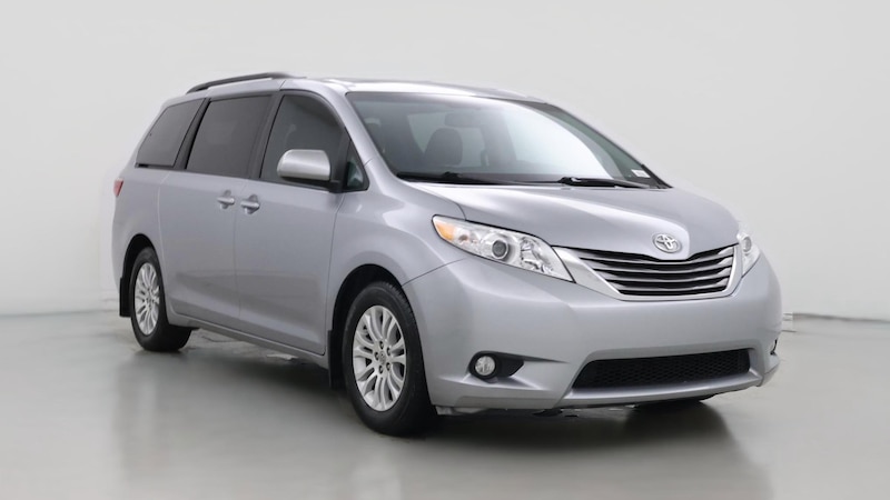 2017 Toyota Sienna XLE Premium Hero Image