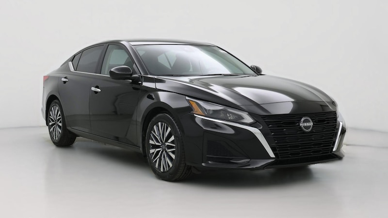 2023 Nissan Altima SV Hero Image