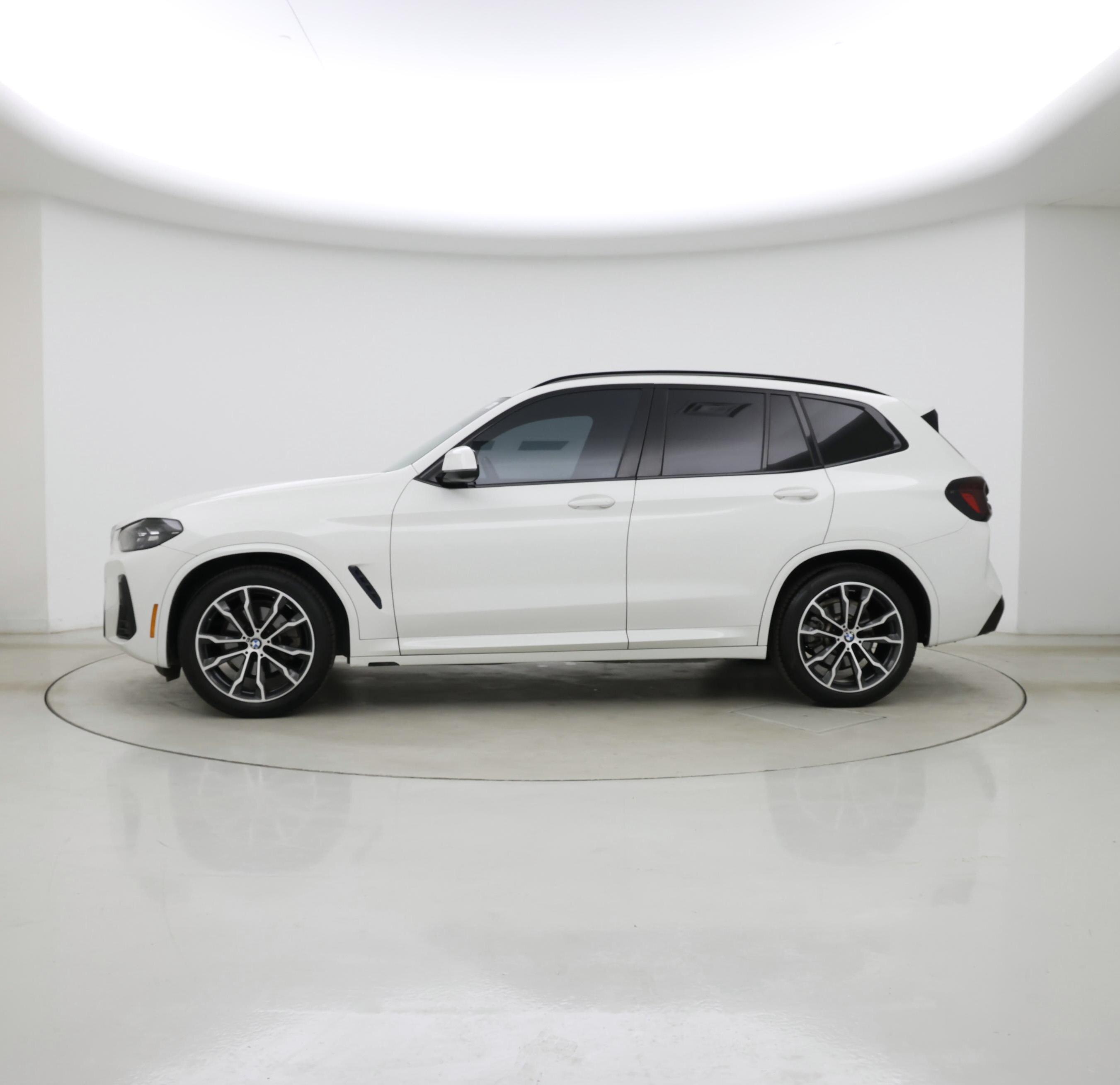 Thumbnail: 2022 BMW X3 - 3