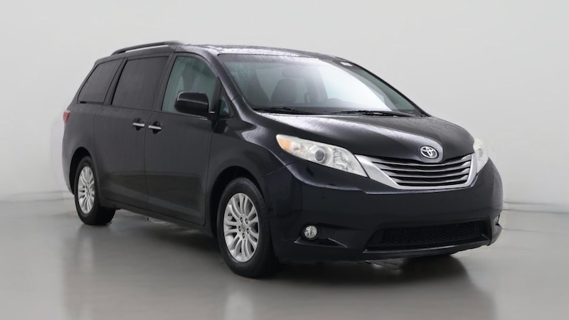 2016 Toyota Sienna XLE Hero Image