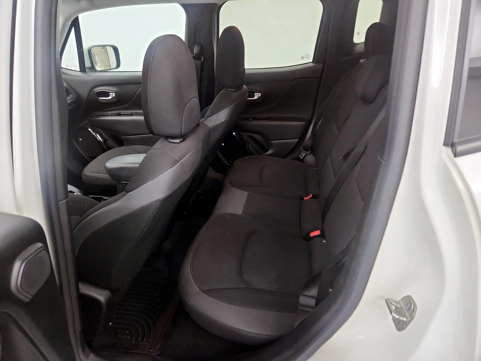 Thumbnail: 2018 Jeep Renegade - 20