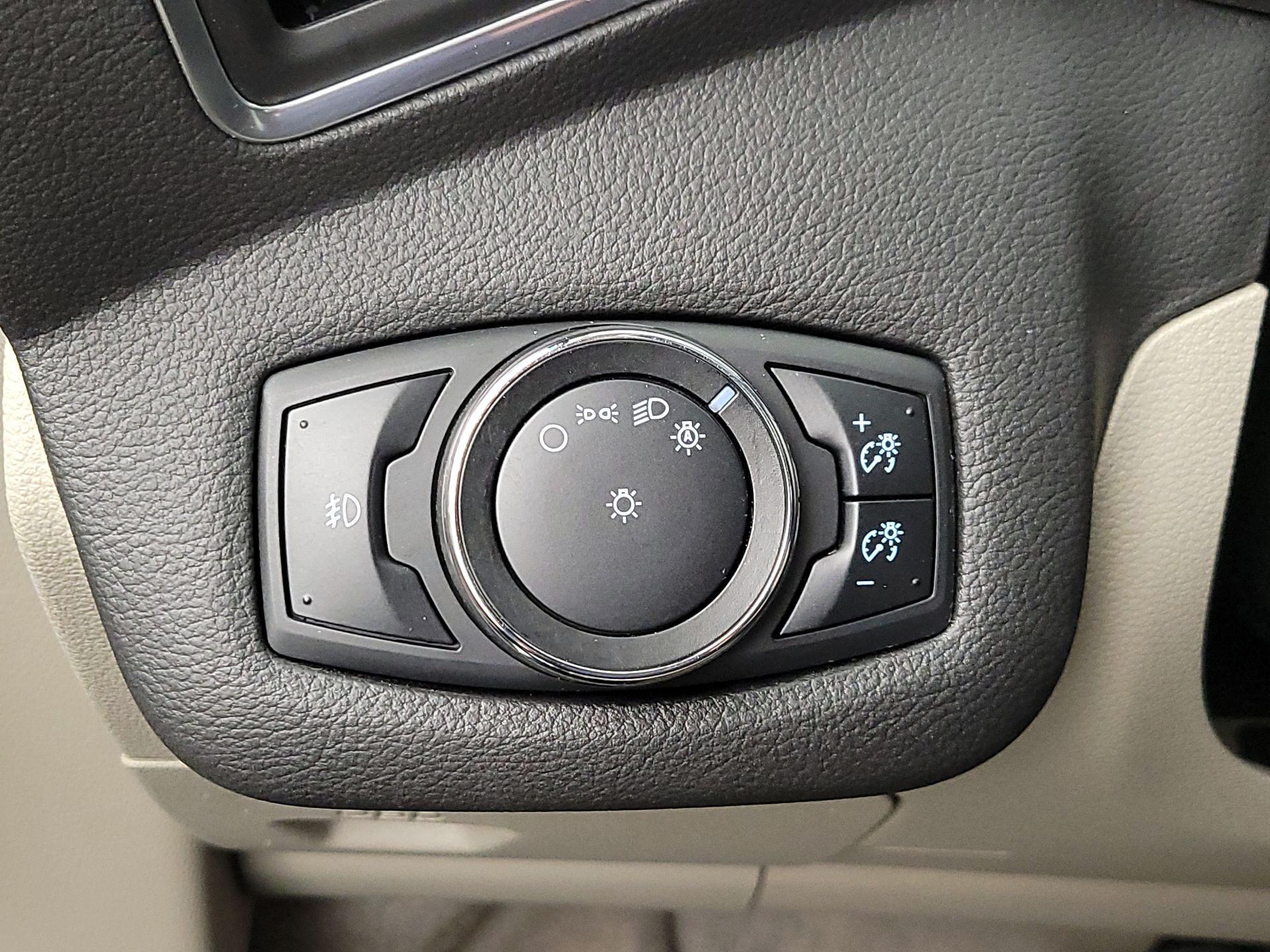 Thumbnail: 2013 Ford C-Max - 13