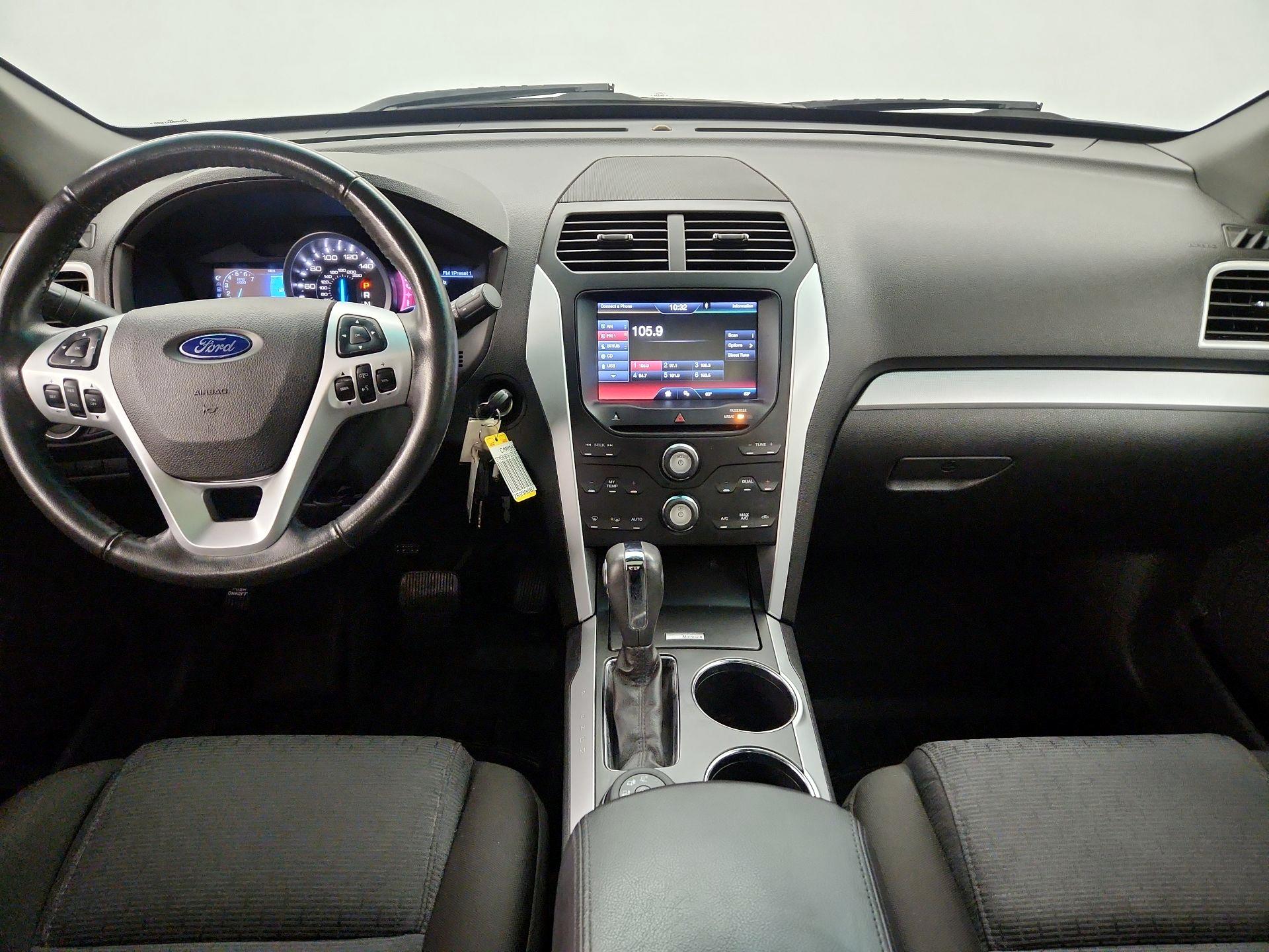 Thumbnail: 2013 Ford Explorer - 9