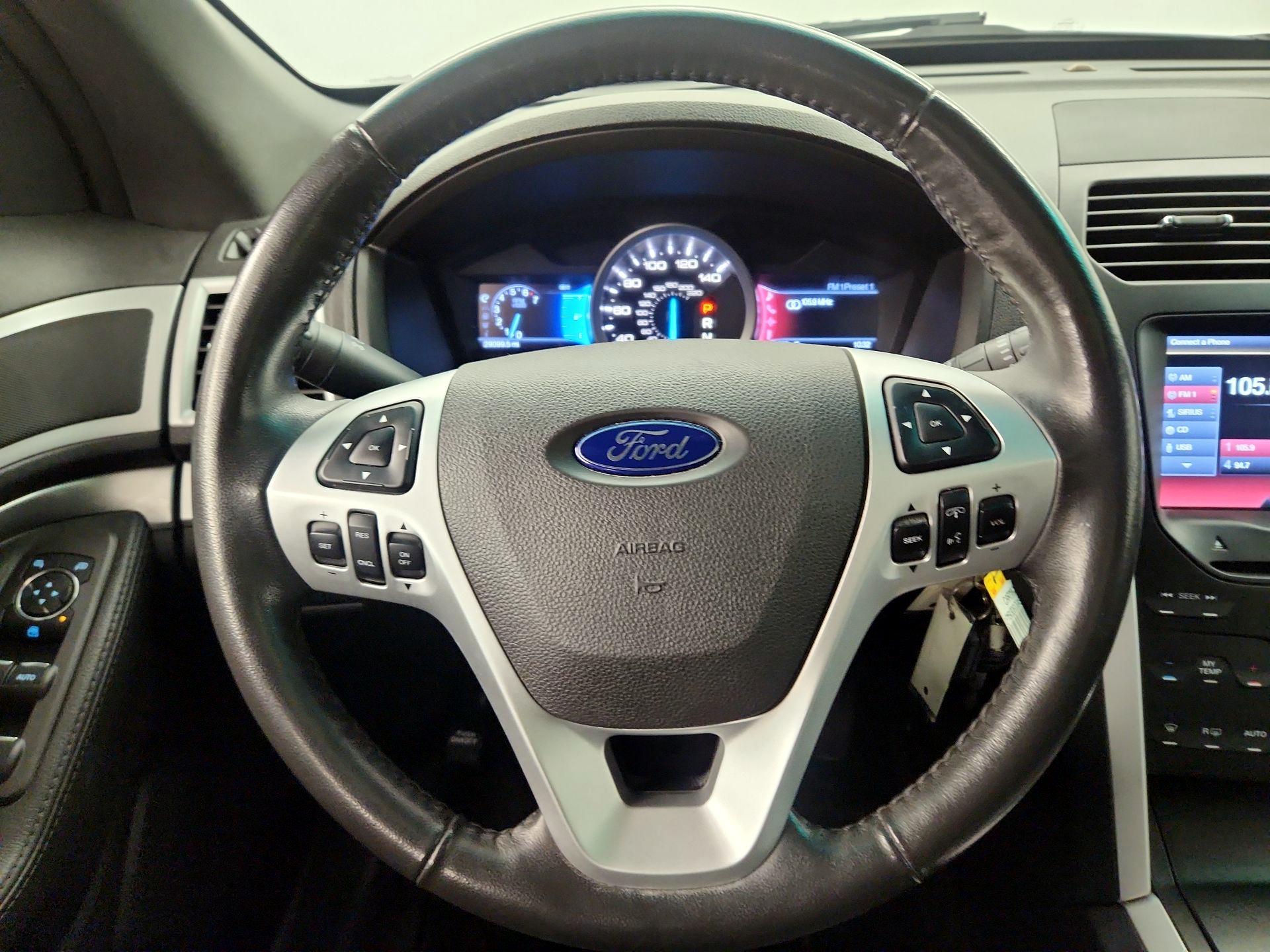 Thumbnail: 2013 Ford Explorer - 10