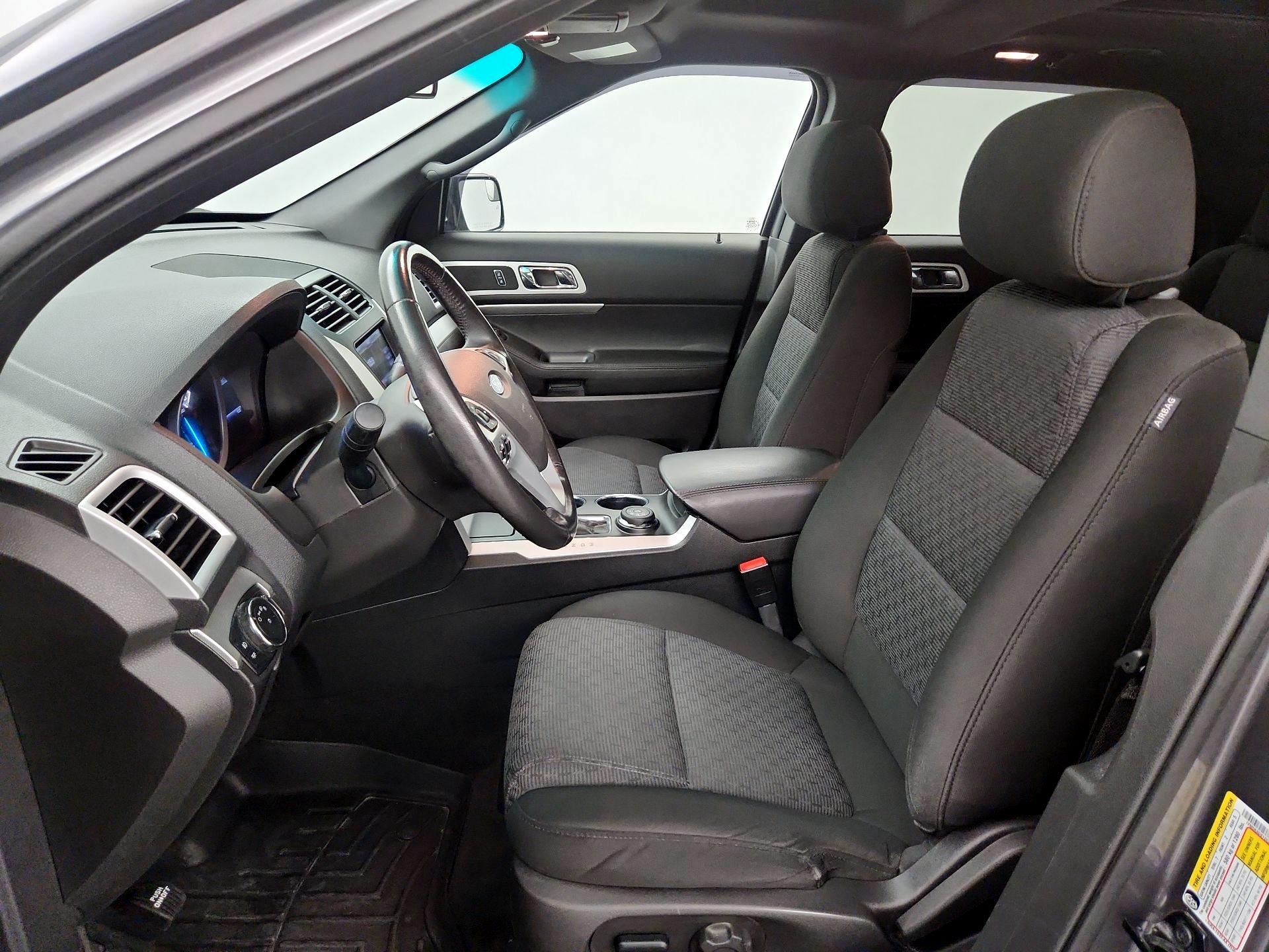Thumbnail: 2013 Ford Explorer - 11