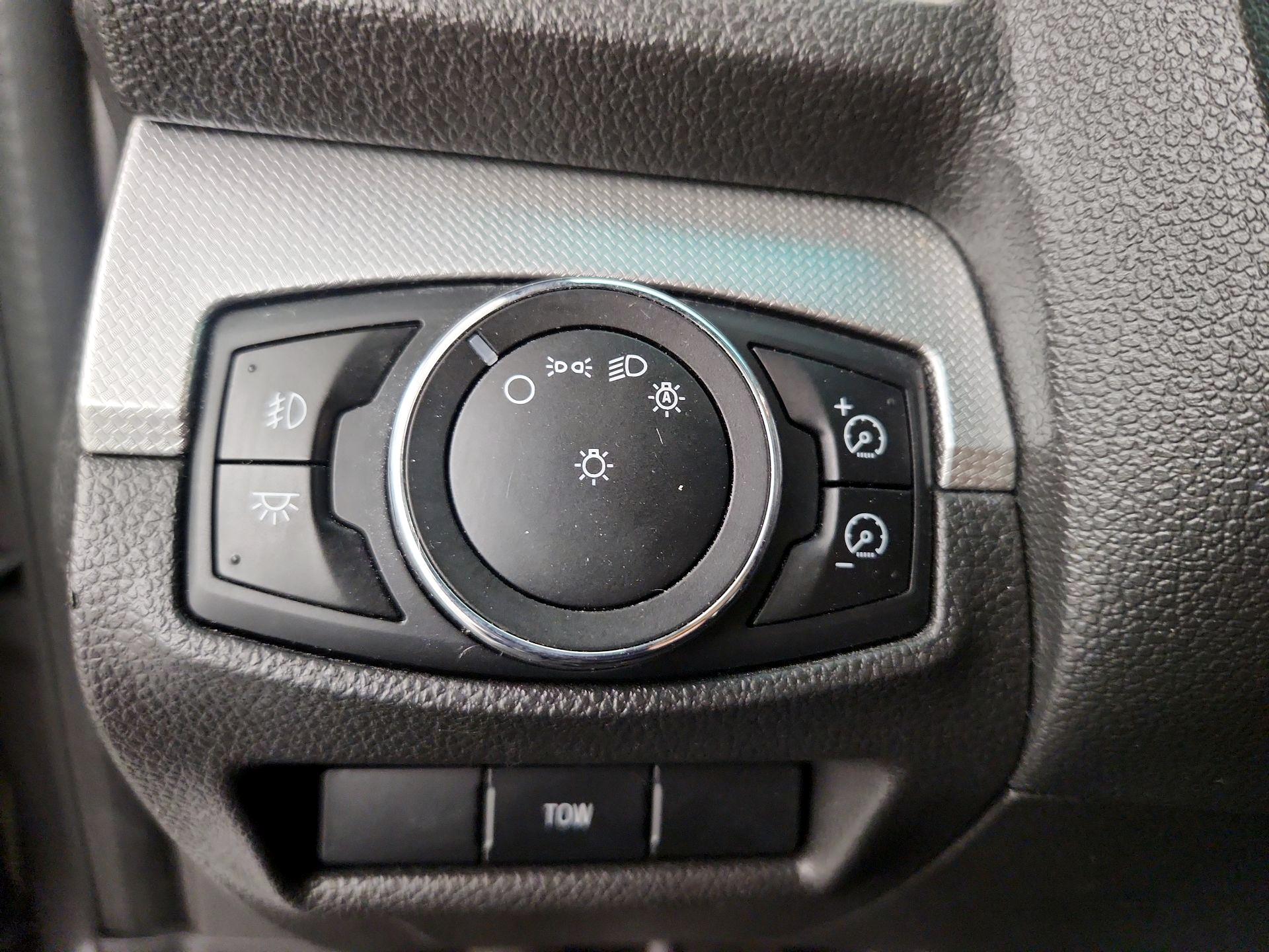 Thumbnail: 2013 Ford Explorer - 13