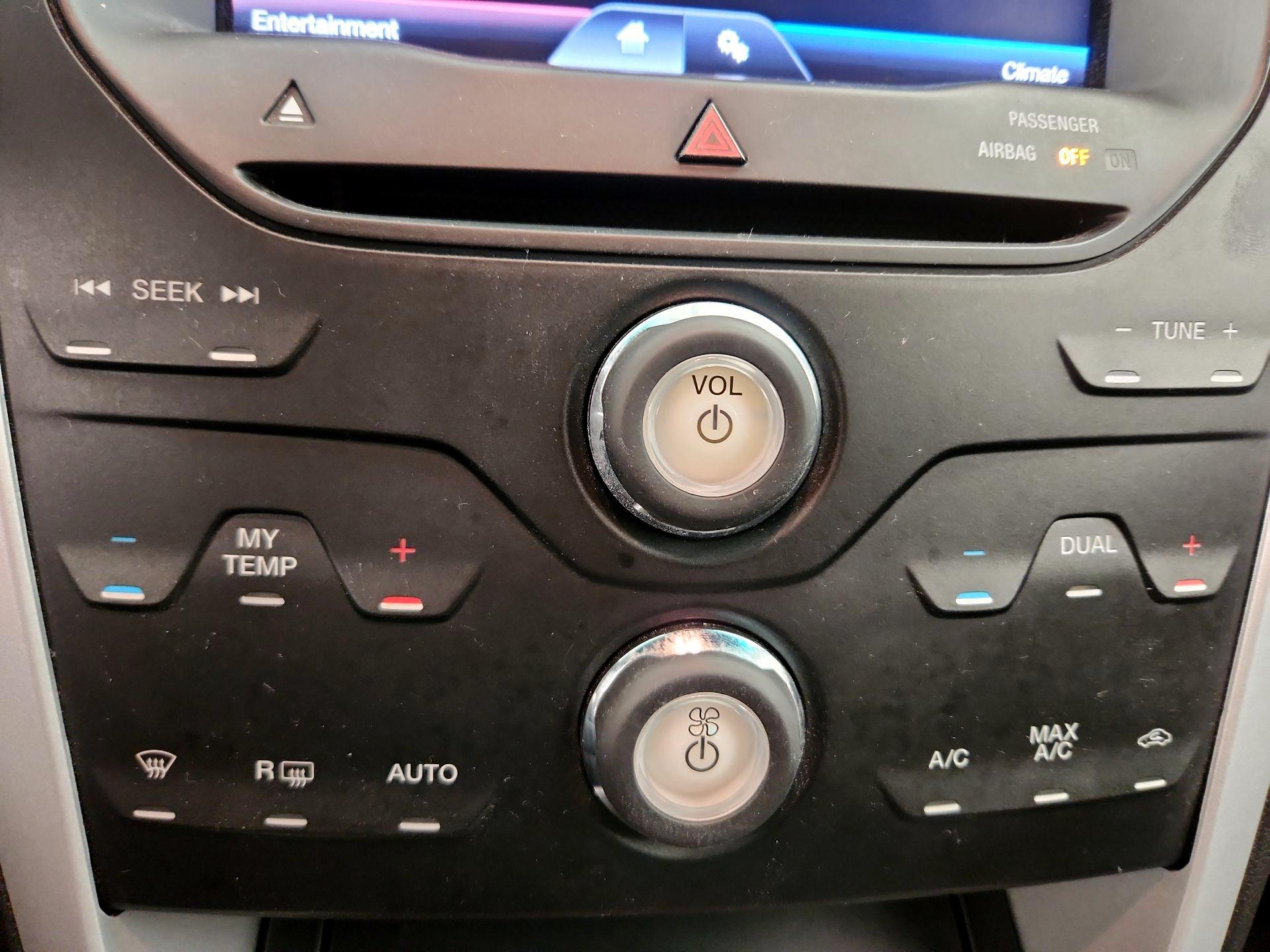 Thumbnail: 2013 Ford Explorer - 16