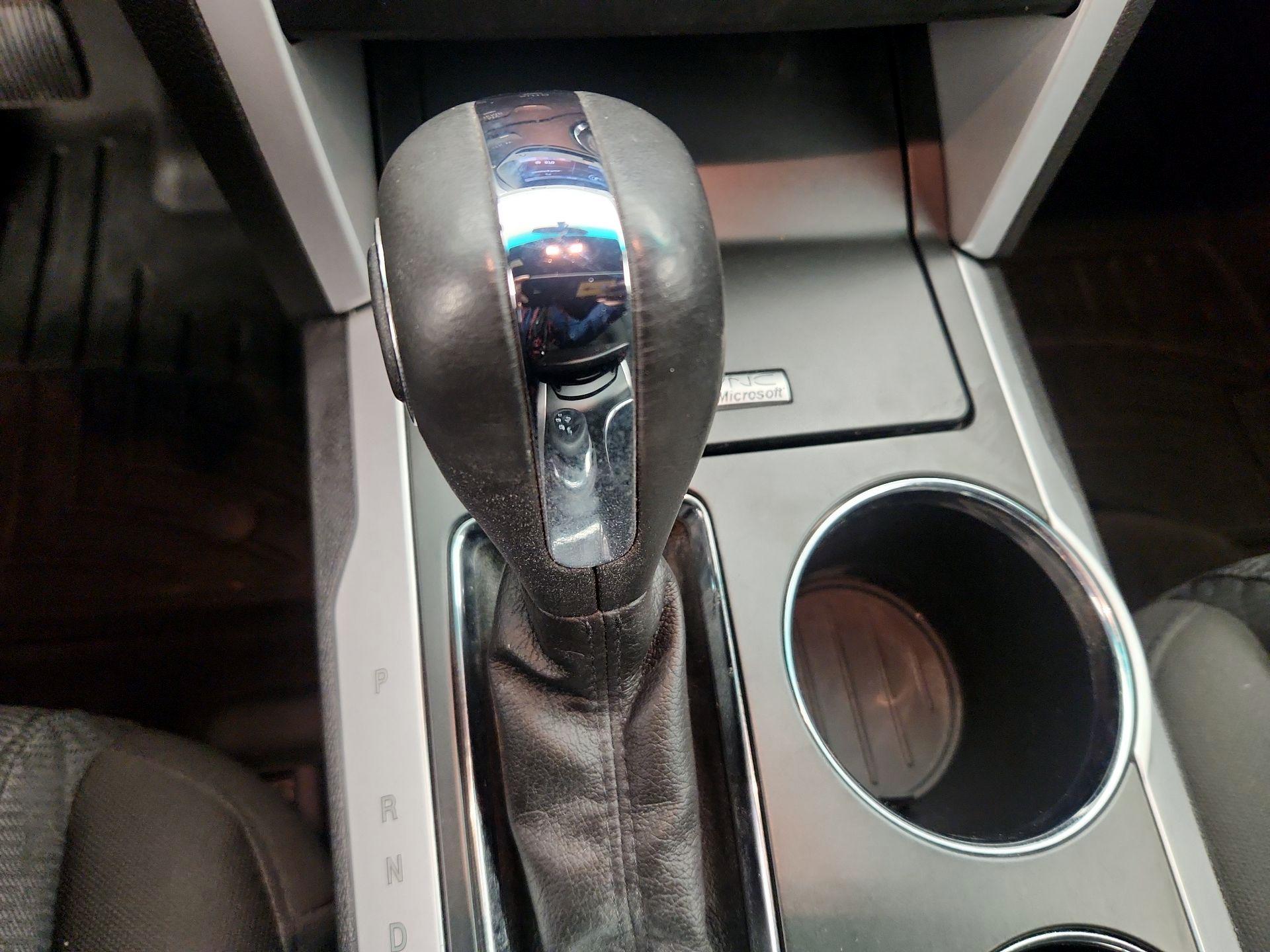 Thumbnail: 2013 Ford Explorer - 17