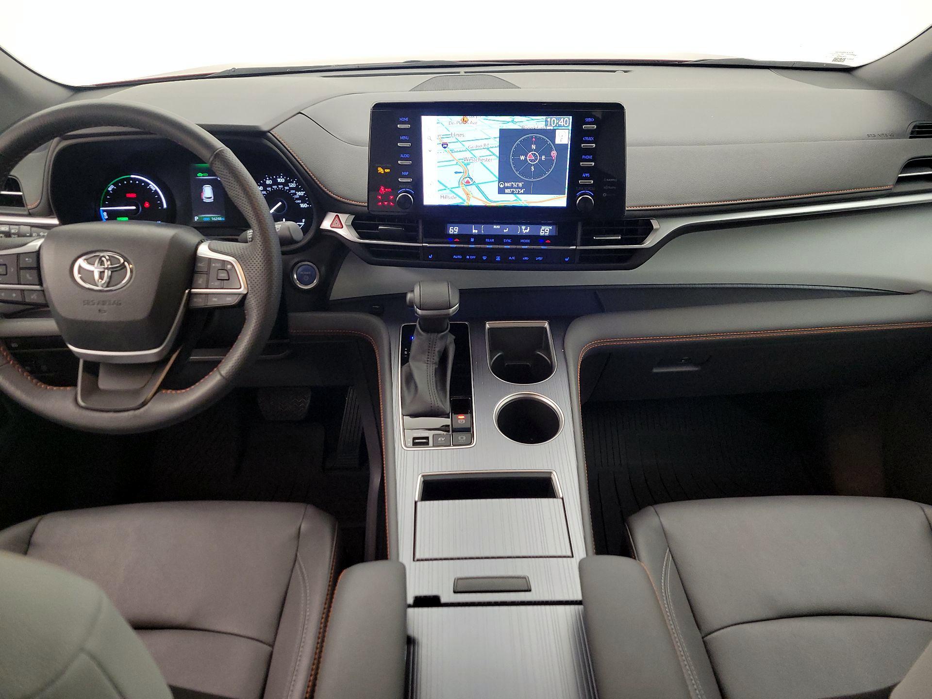 Thumbnail: 2024 Toyota Sienna - 9