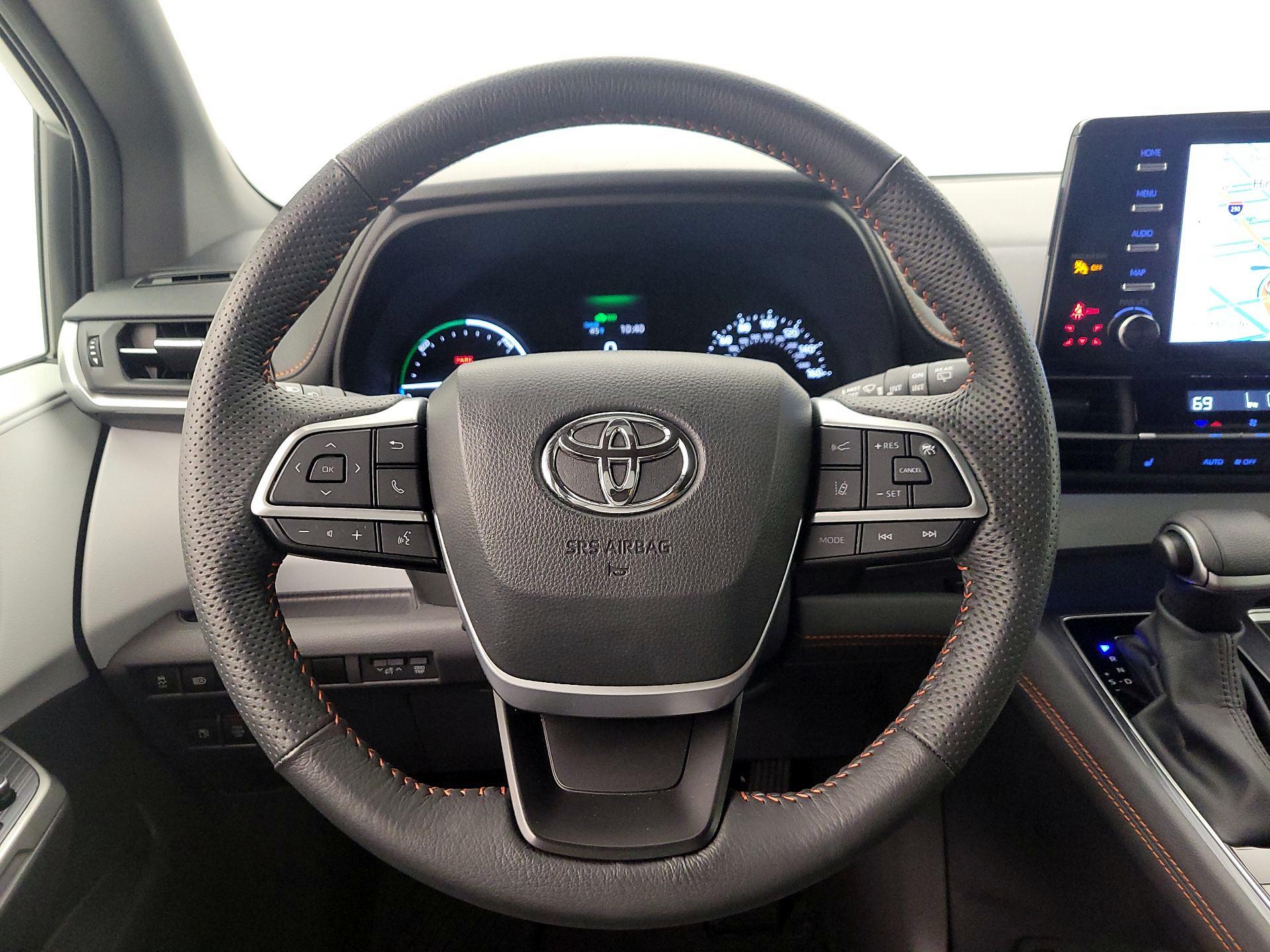 Thumbnail: 2024 Toyota Sienna - 10