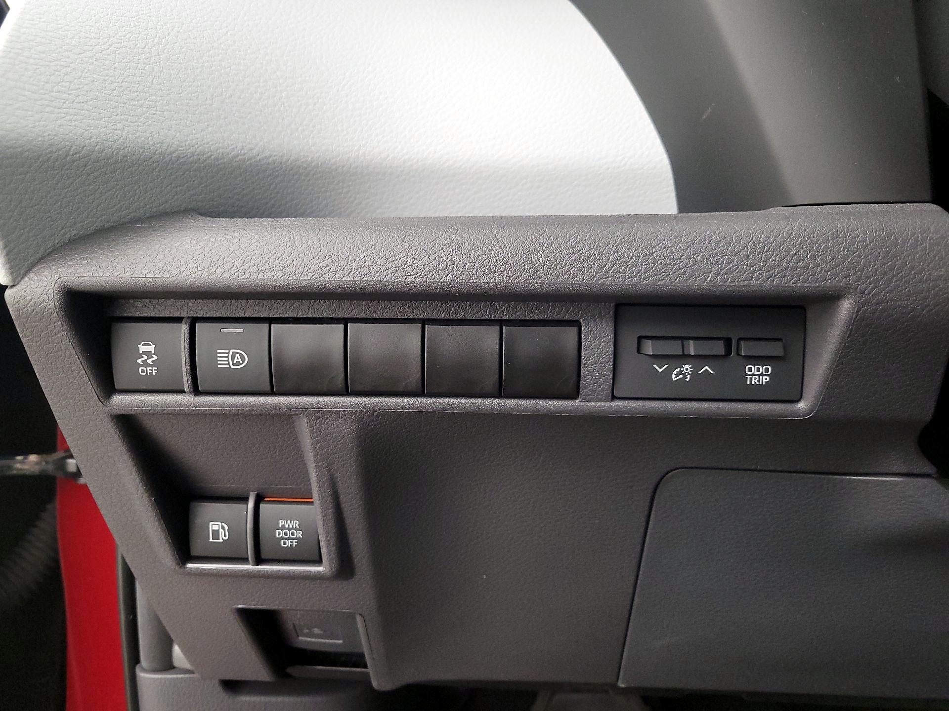 Thumbnail: 2024 Toyota Sienna - 13