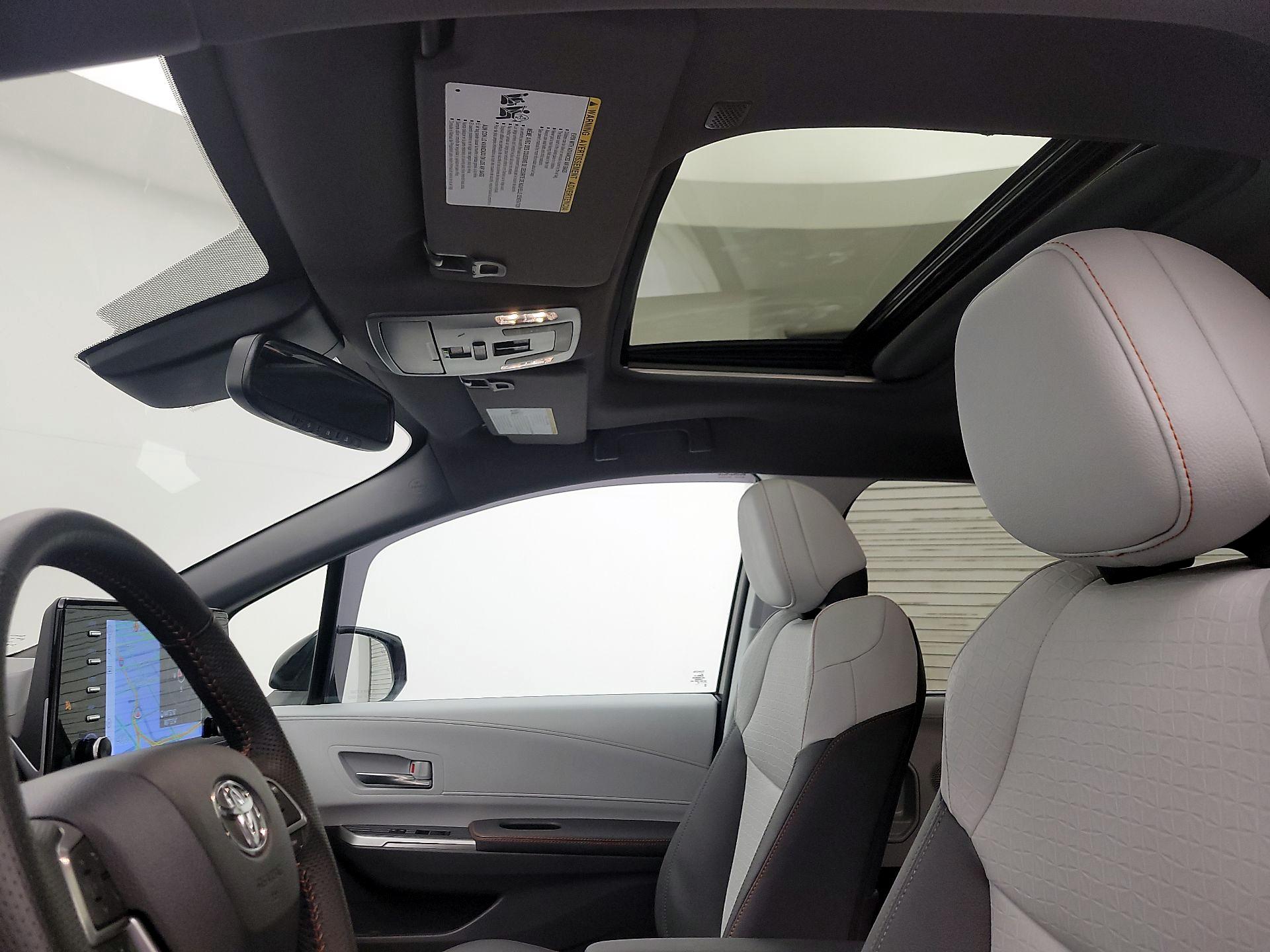 Thumbnail: 2024 Toyota Sienna - 20