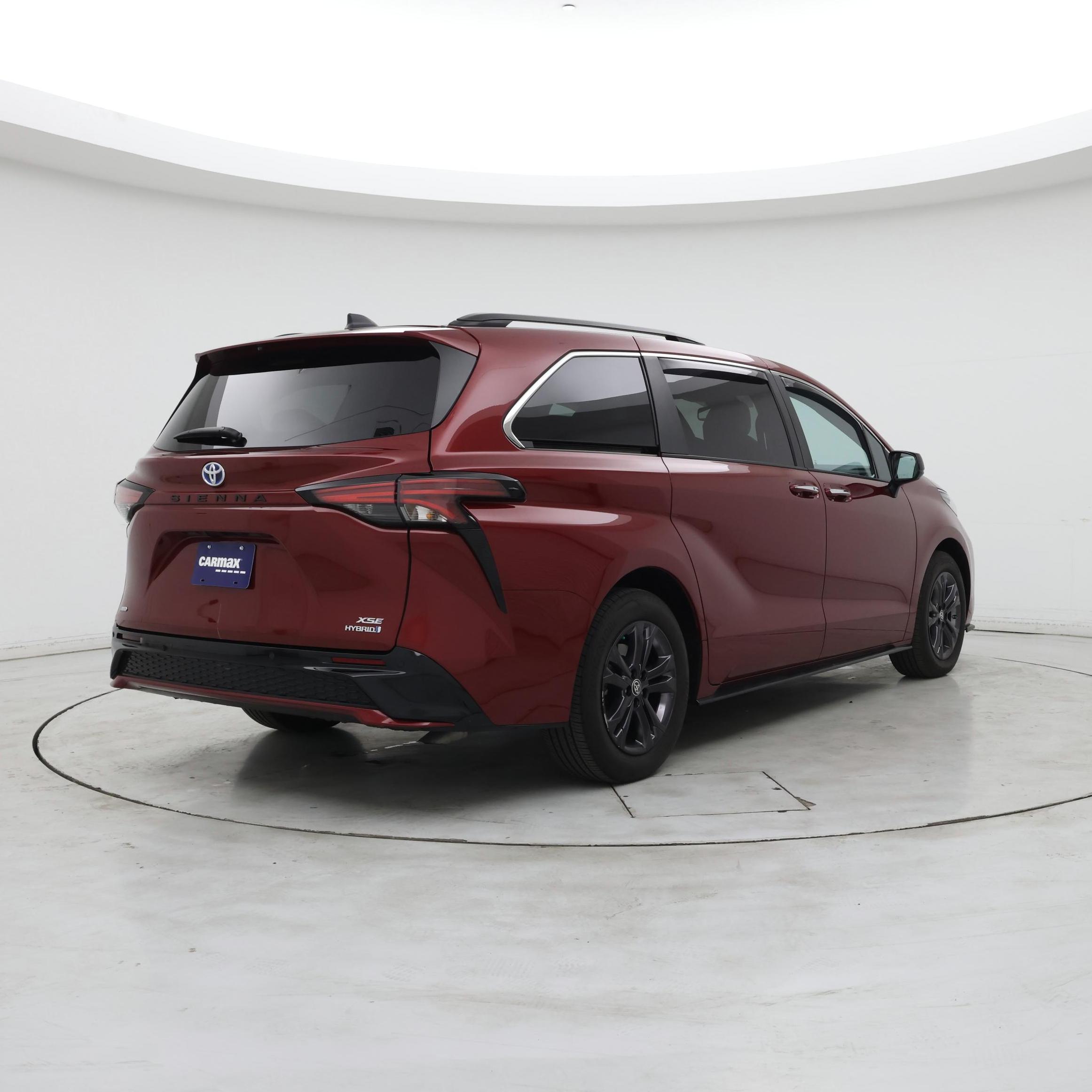 Thumbnail: 2024 Toyota Sienna - 8