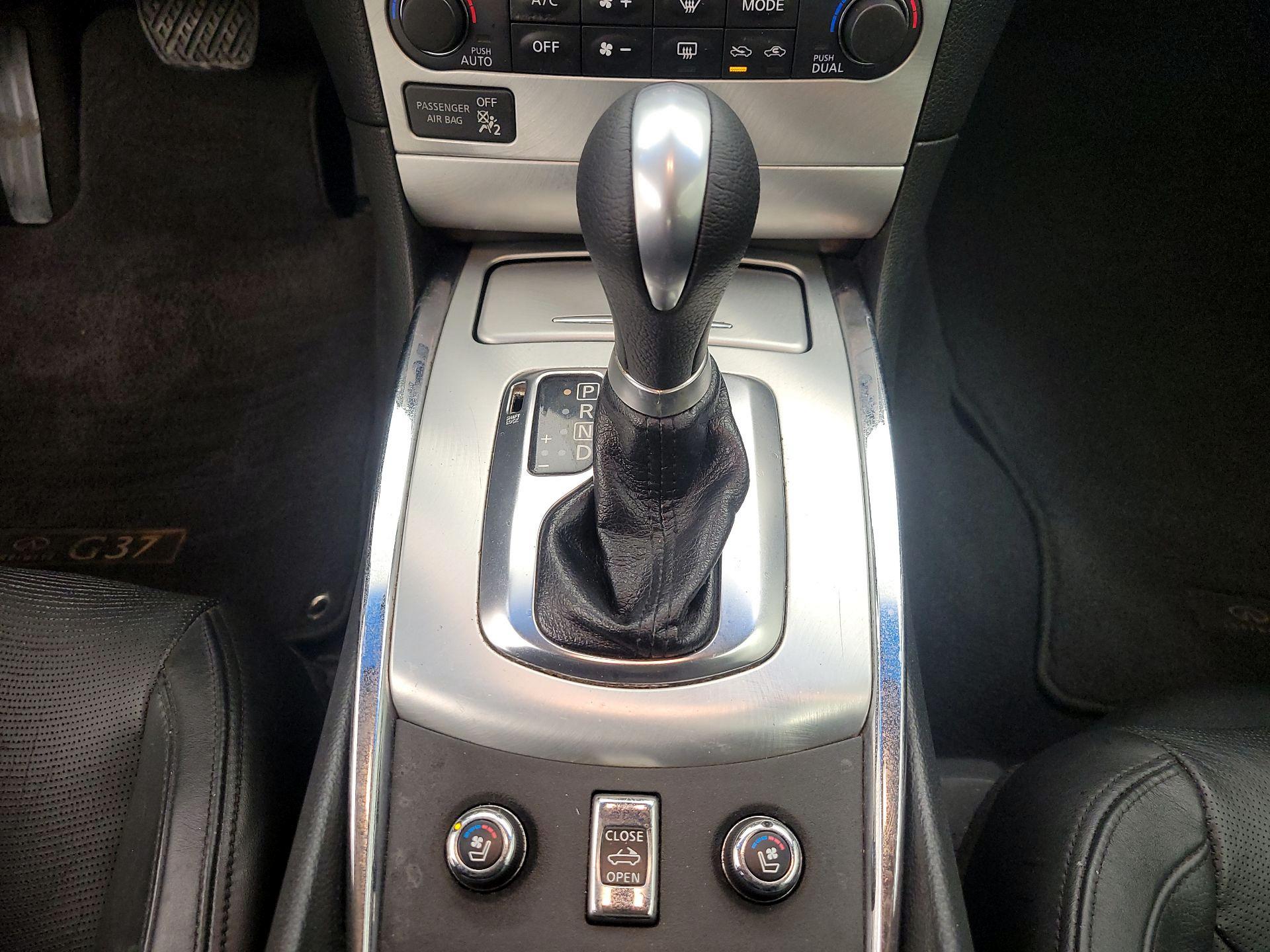 Thumbnail: 2013 INFINITI G37 - 17