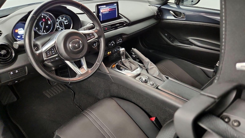 2021 Mazda MX-5 Miata Club 9