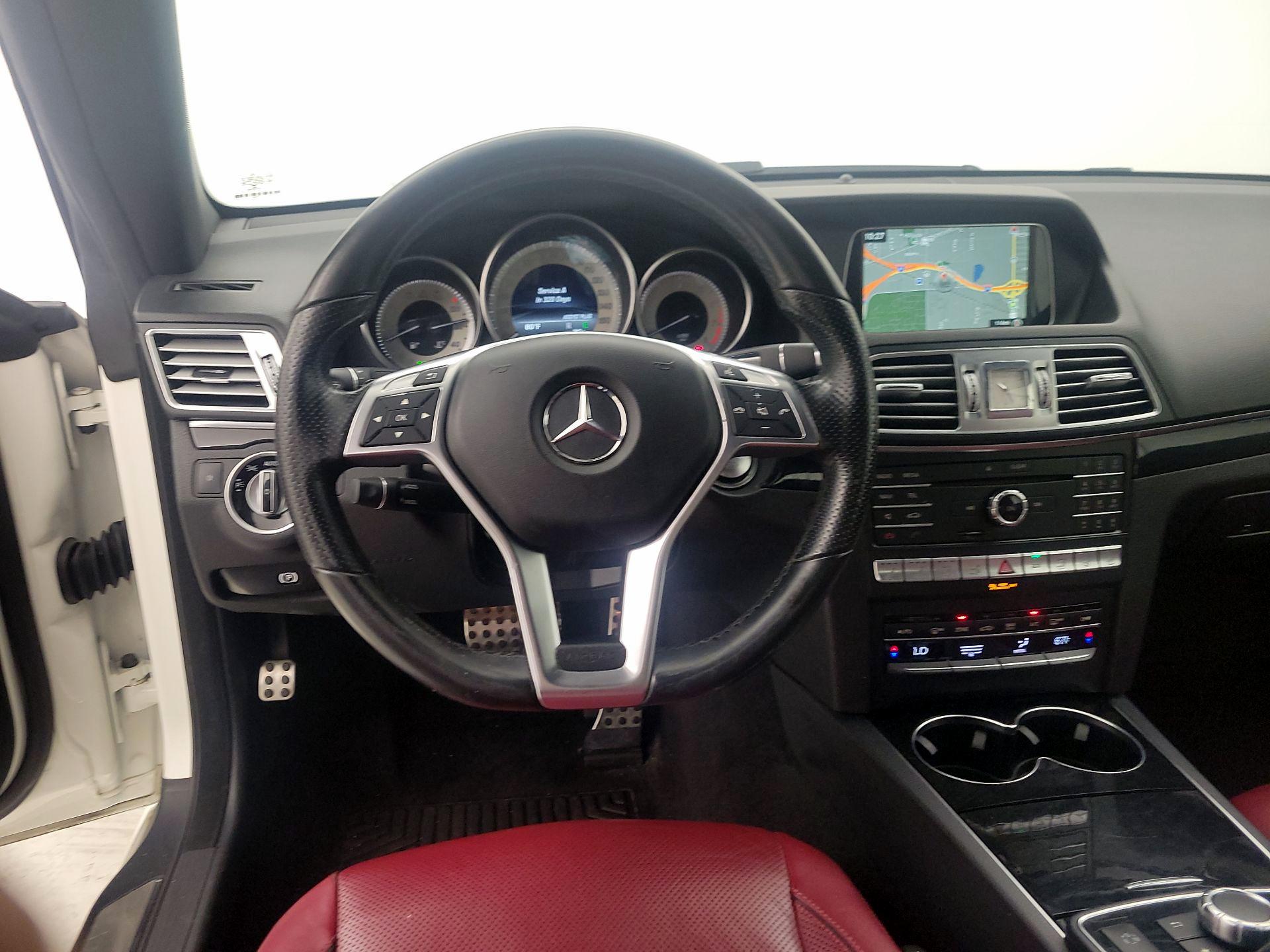 Thumbnail: 2016 Mercedes-Benz E-Class - 10