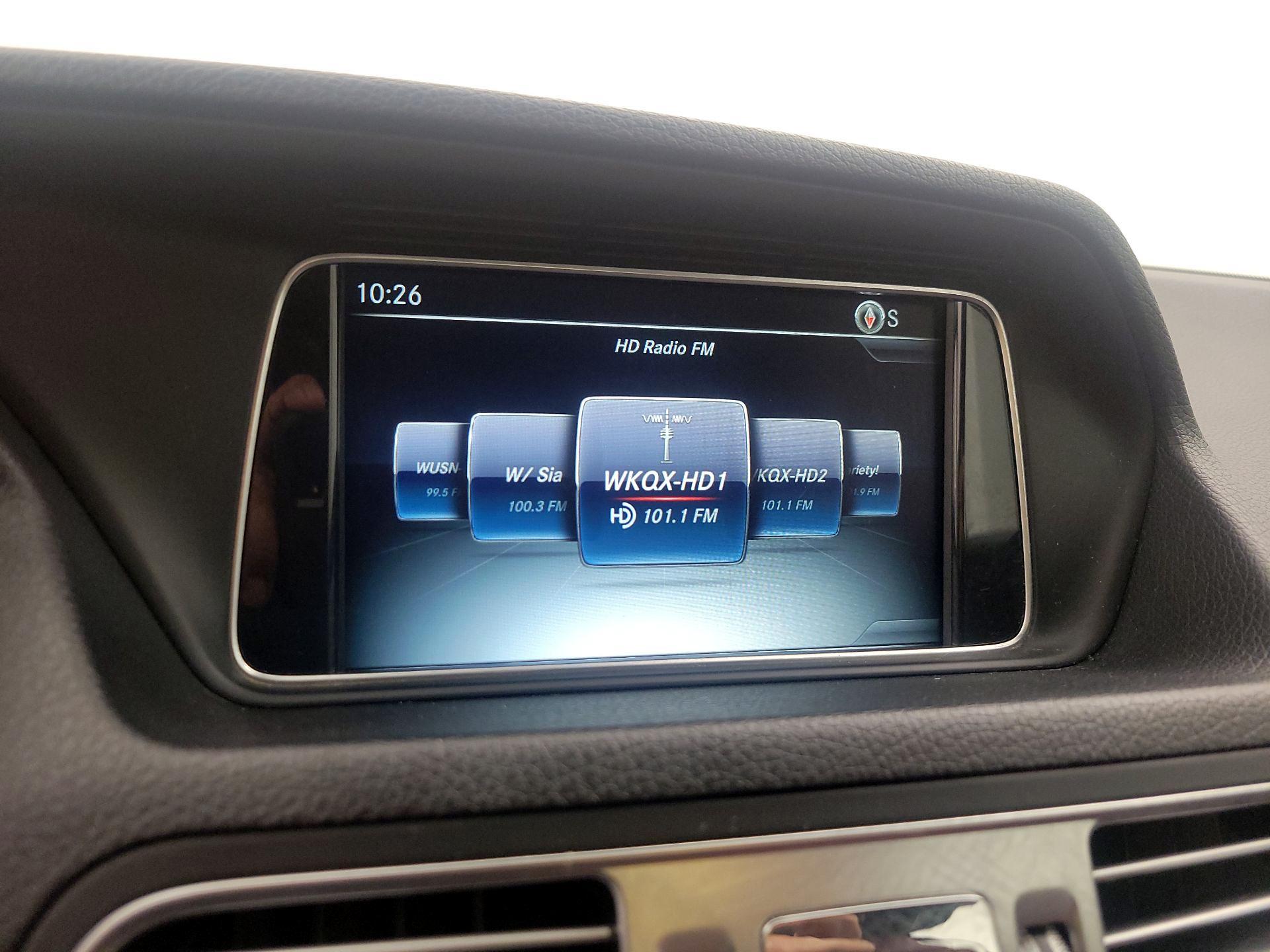 Thumbnail: 2016 Mercedes-Benz E-Class - 16
